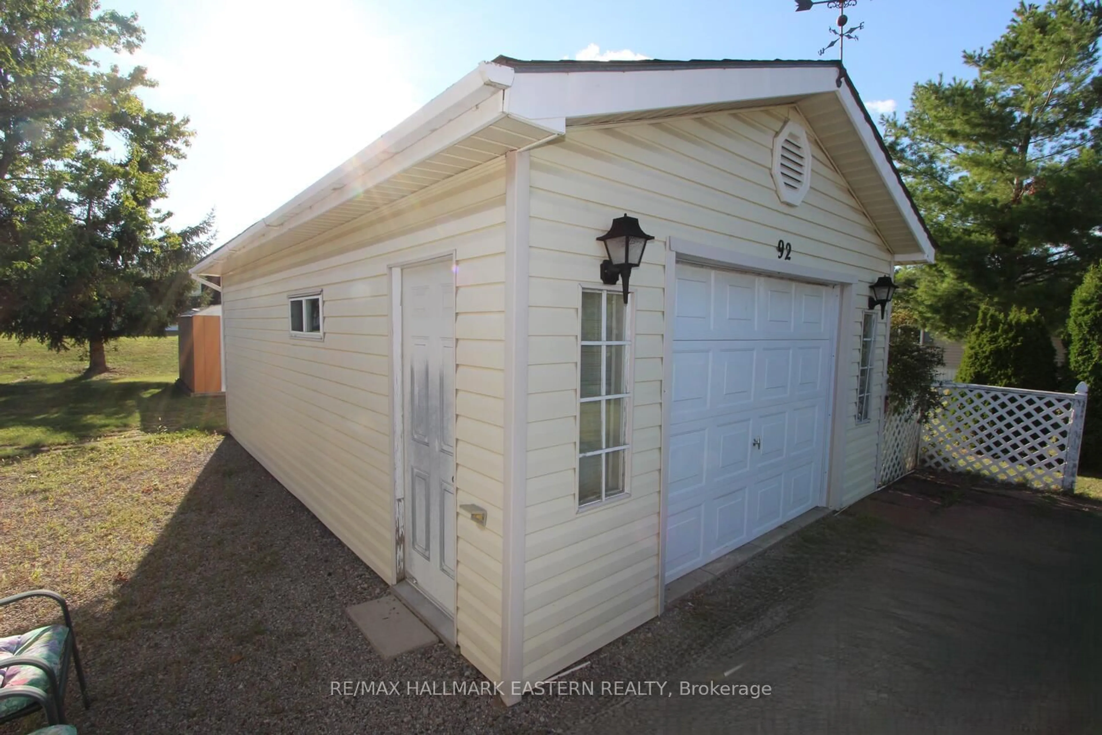 Indoor garage for 30 Lake St, Havelock-Belmont-Methuen Ontario K0L 1Z0