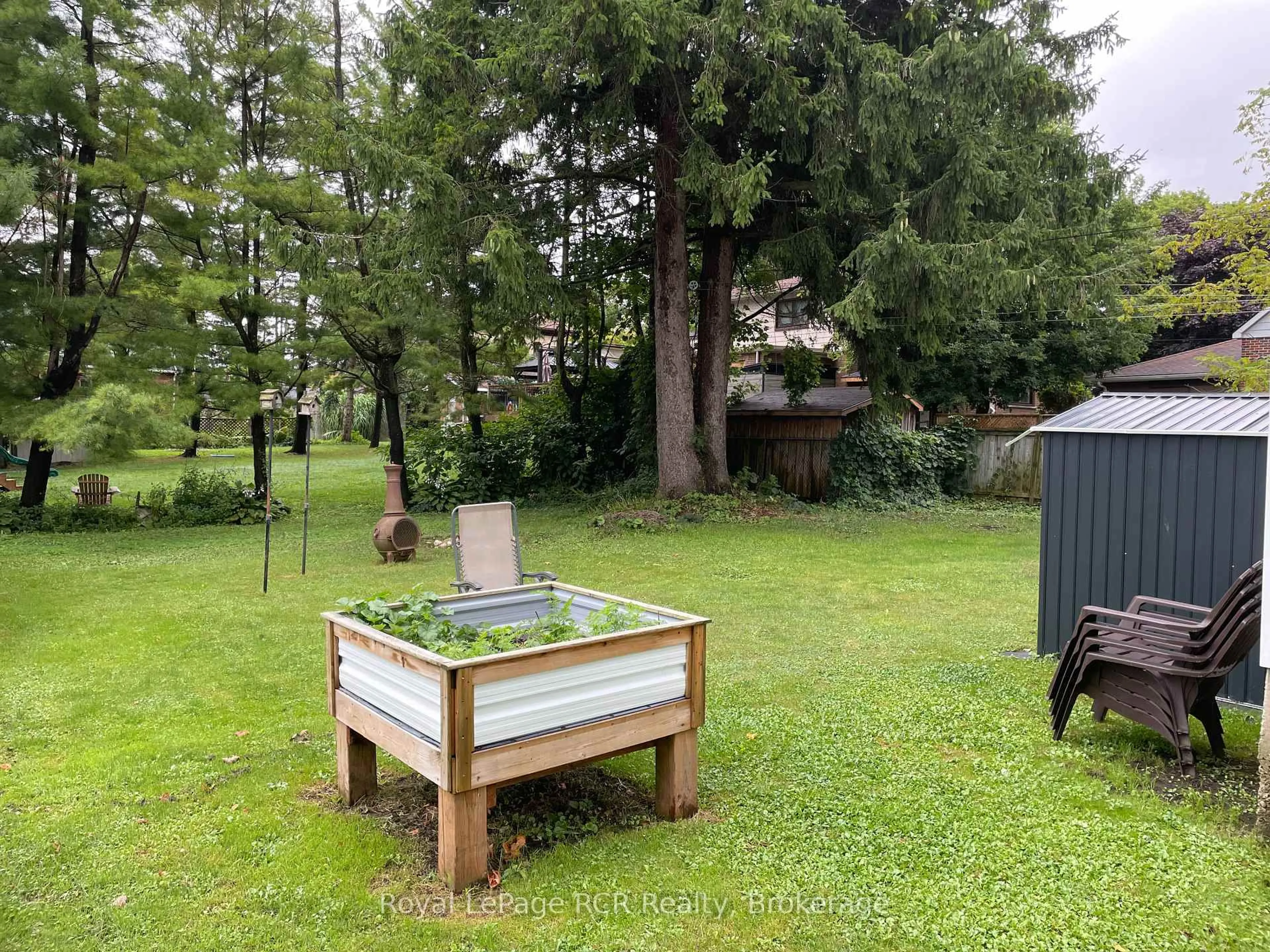 Patio, forest/trees view for 114 Victoria St, Brockton Ontario N0G 2V0