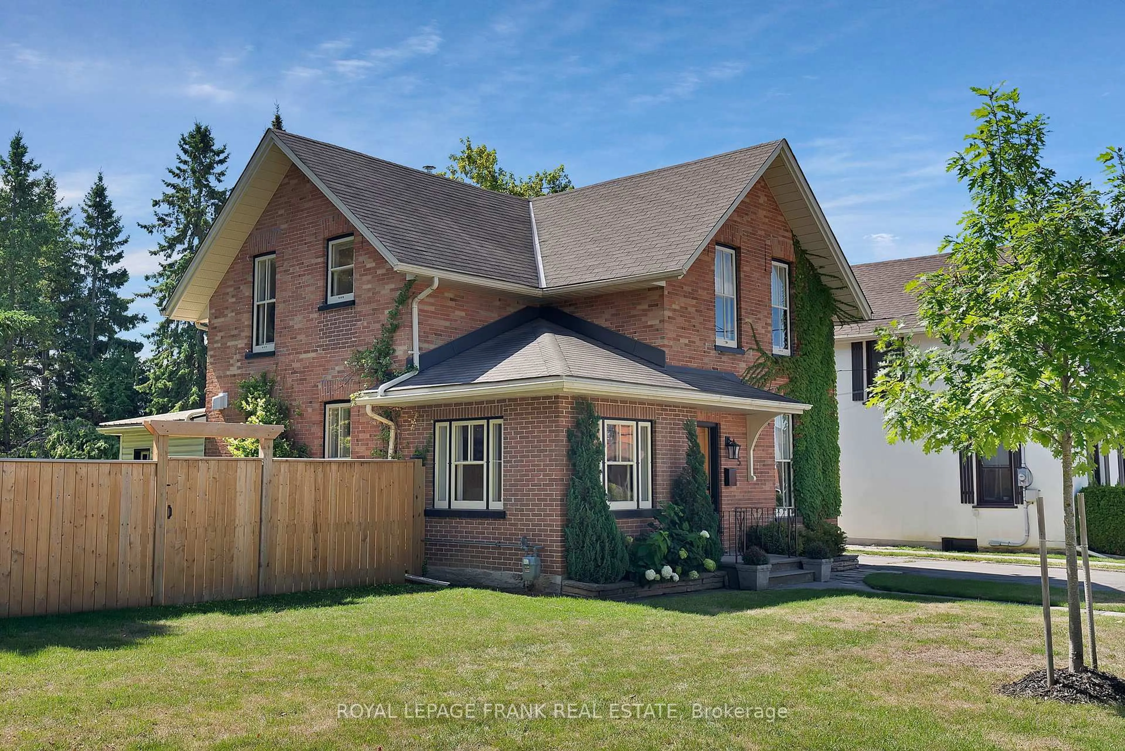 Home with brick exterior material, street for 5 Glenelg St, Kawartha Lakes Ontario K9V 1Y5