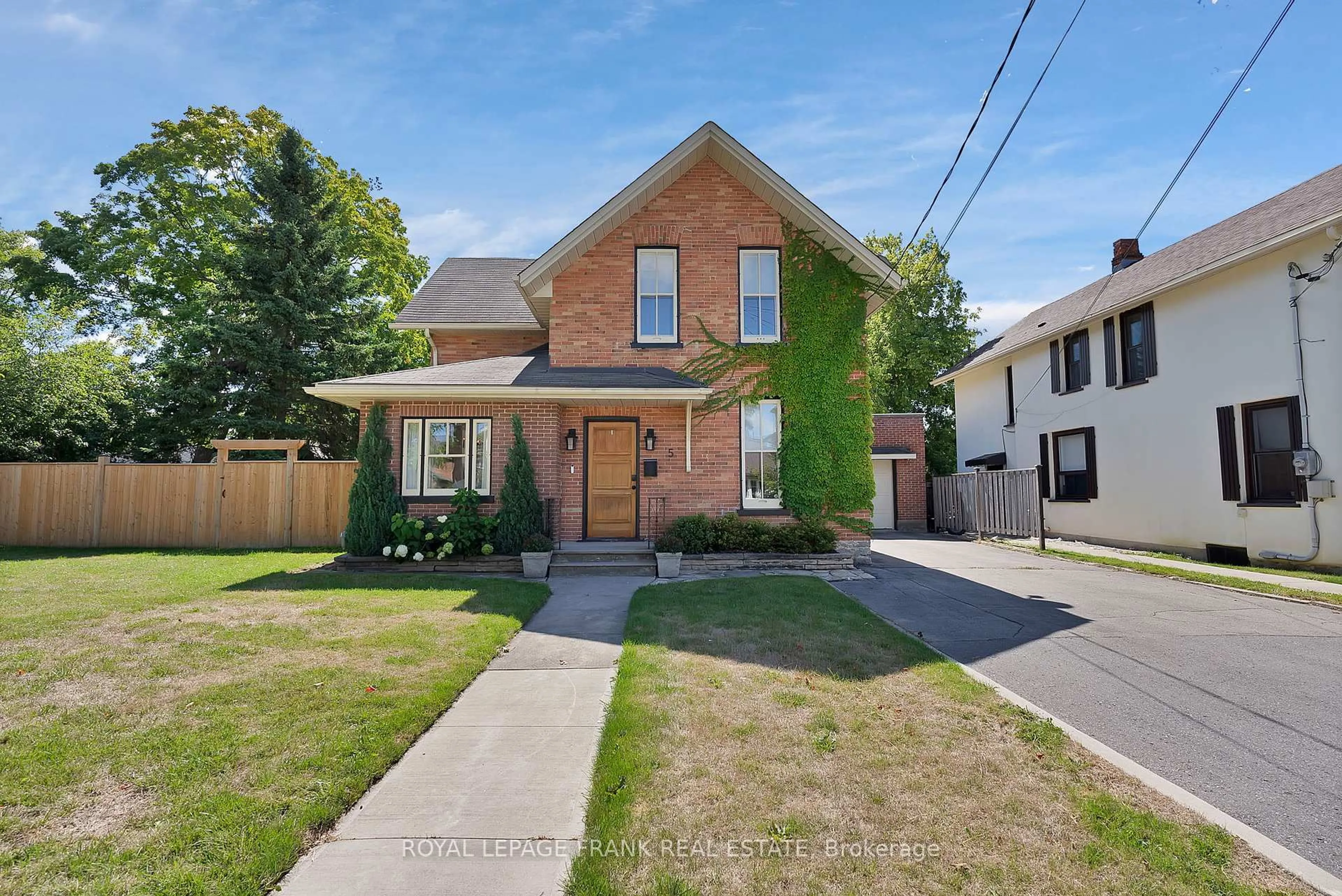 Home with brick exterior material, street for 5 Glenelg St, Kawartha Lakes Ontario K9V 1Y5