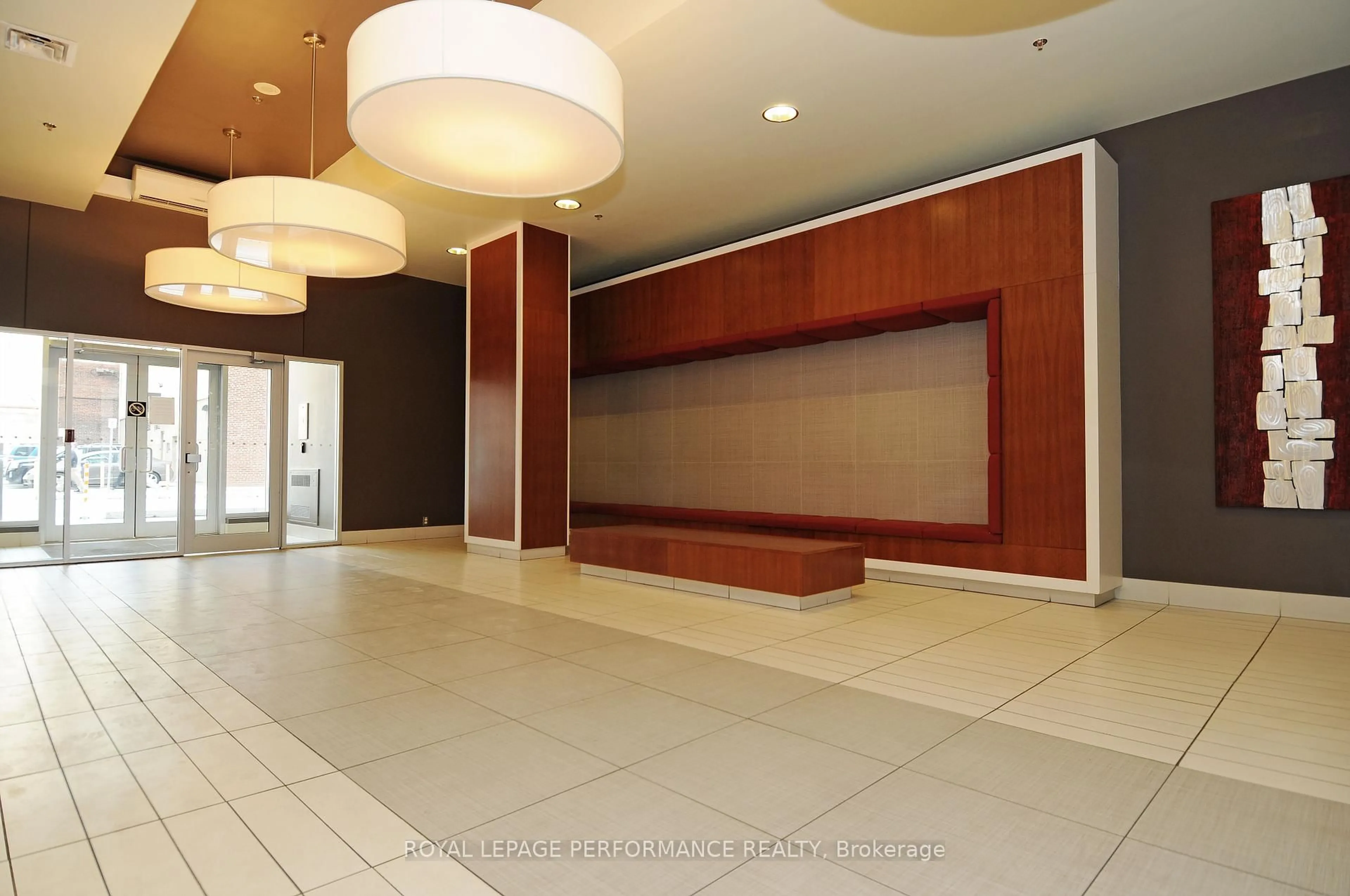 Indoor foyer for 324 Laurier Ave #1403, Ottawa Ontario K1N 6P6