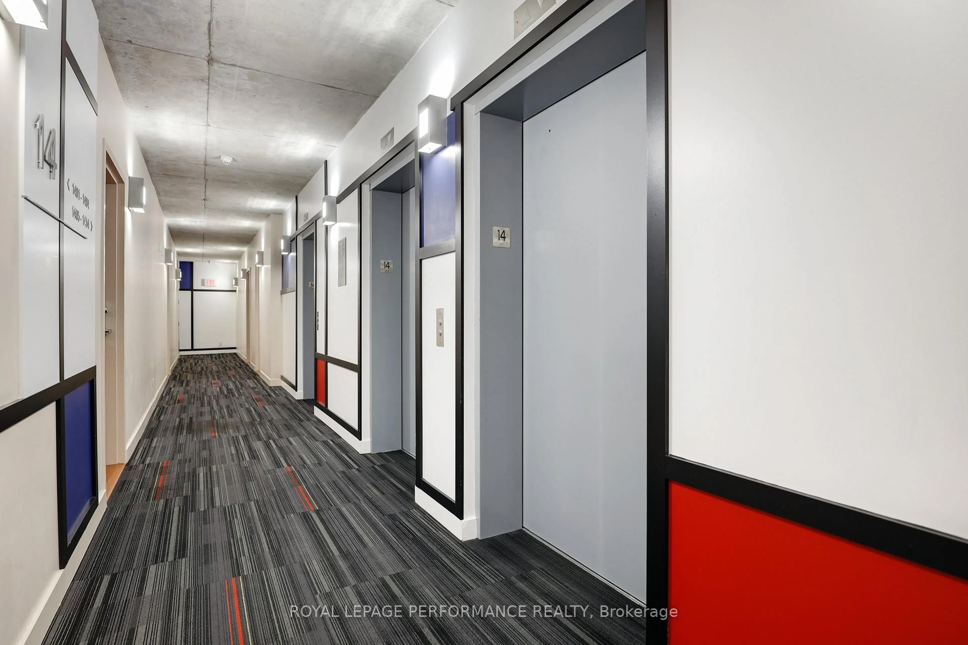 Indoor foyer for 324 Laurier Ave #1403, Ottawa Ontario K1N 6P6