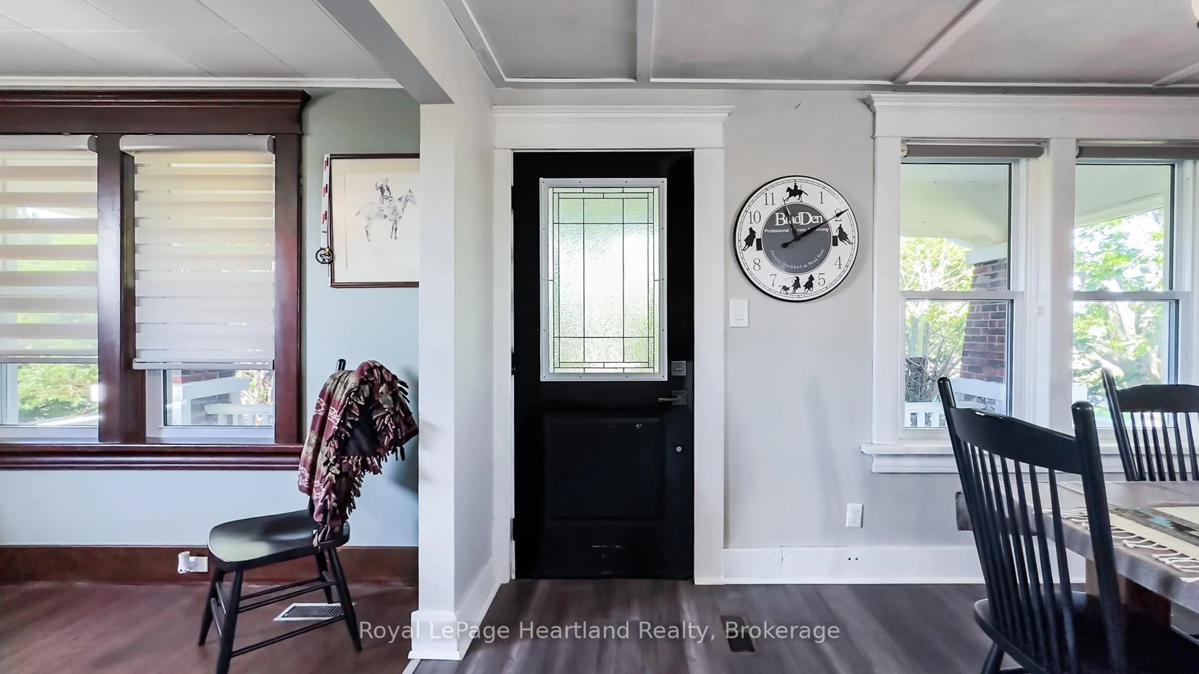 Indoor entryway for 82376 Bluewater Highway, Ashfield-Colborne-Wawanosh Ontario N7A 3Y3