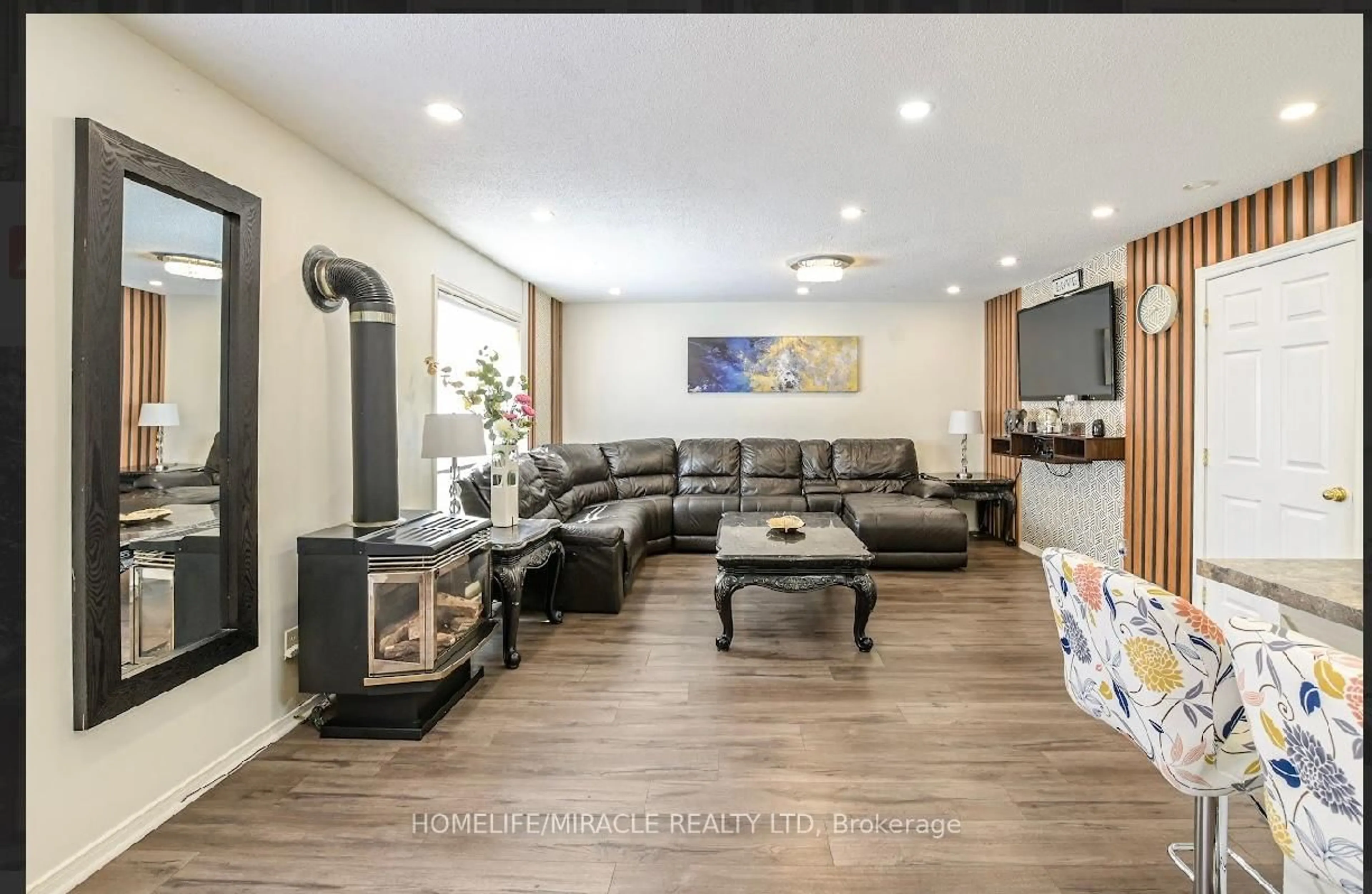 Unknown for 65 Scott St #2, East Luther Grand Valley Ontario L9W 5X3
