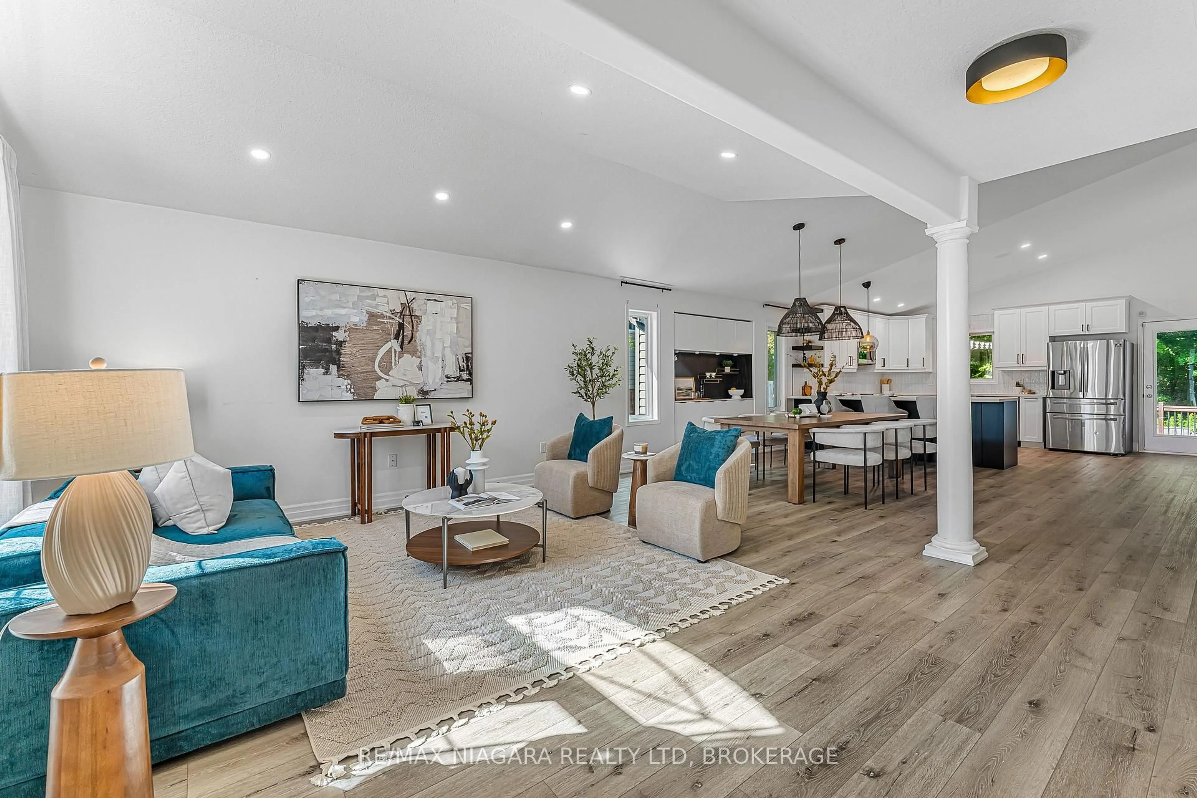 Living room with furniture, unknown for 113 Foxtail Ave, Welland Ontario L3C 7J6
