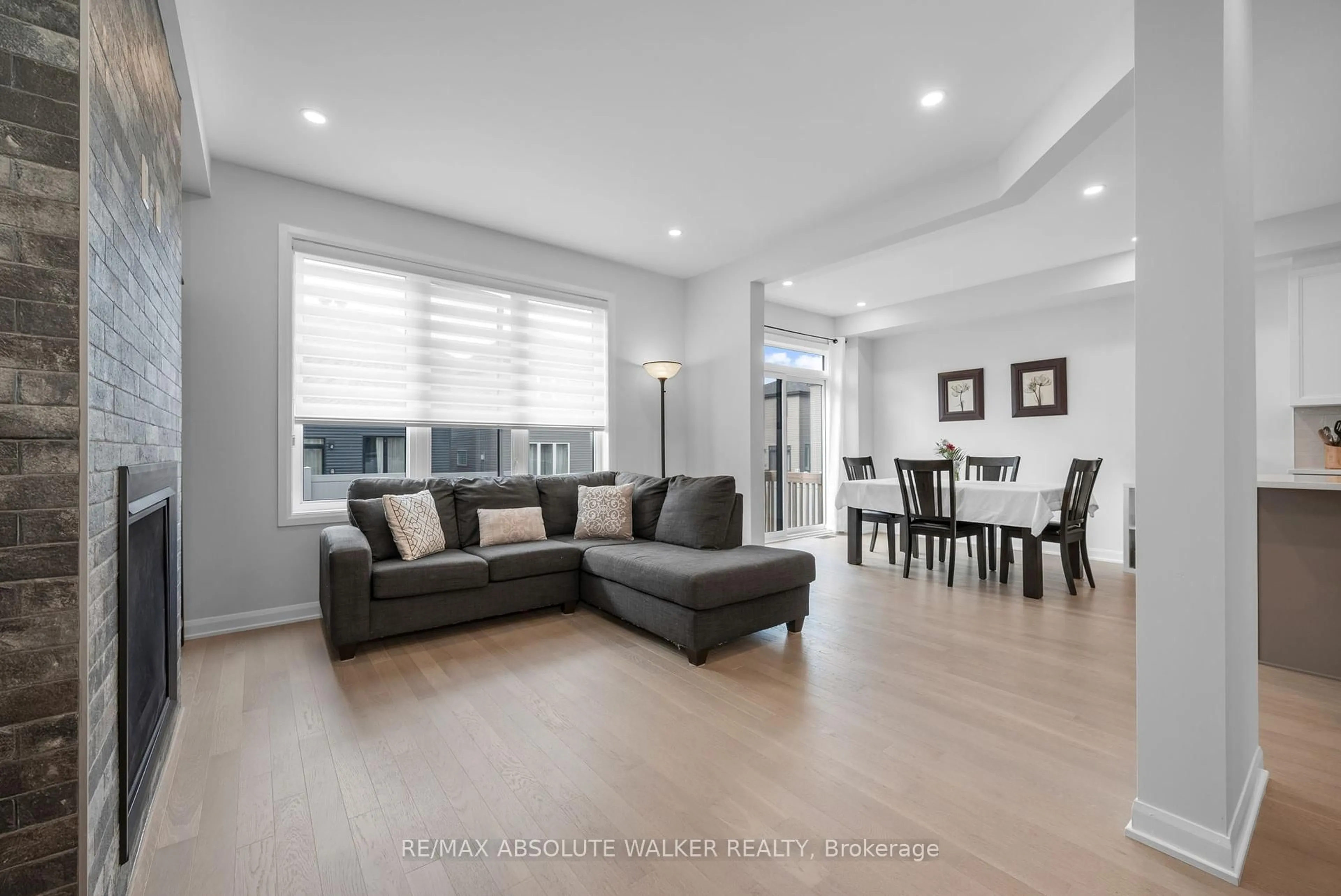 Living room with furniture, unknown for 21 Fossa Terr, Ottawa Ontario K2J 6W4