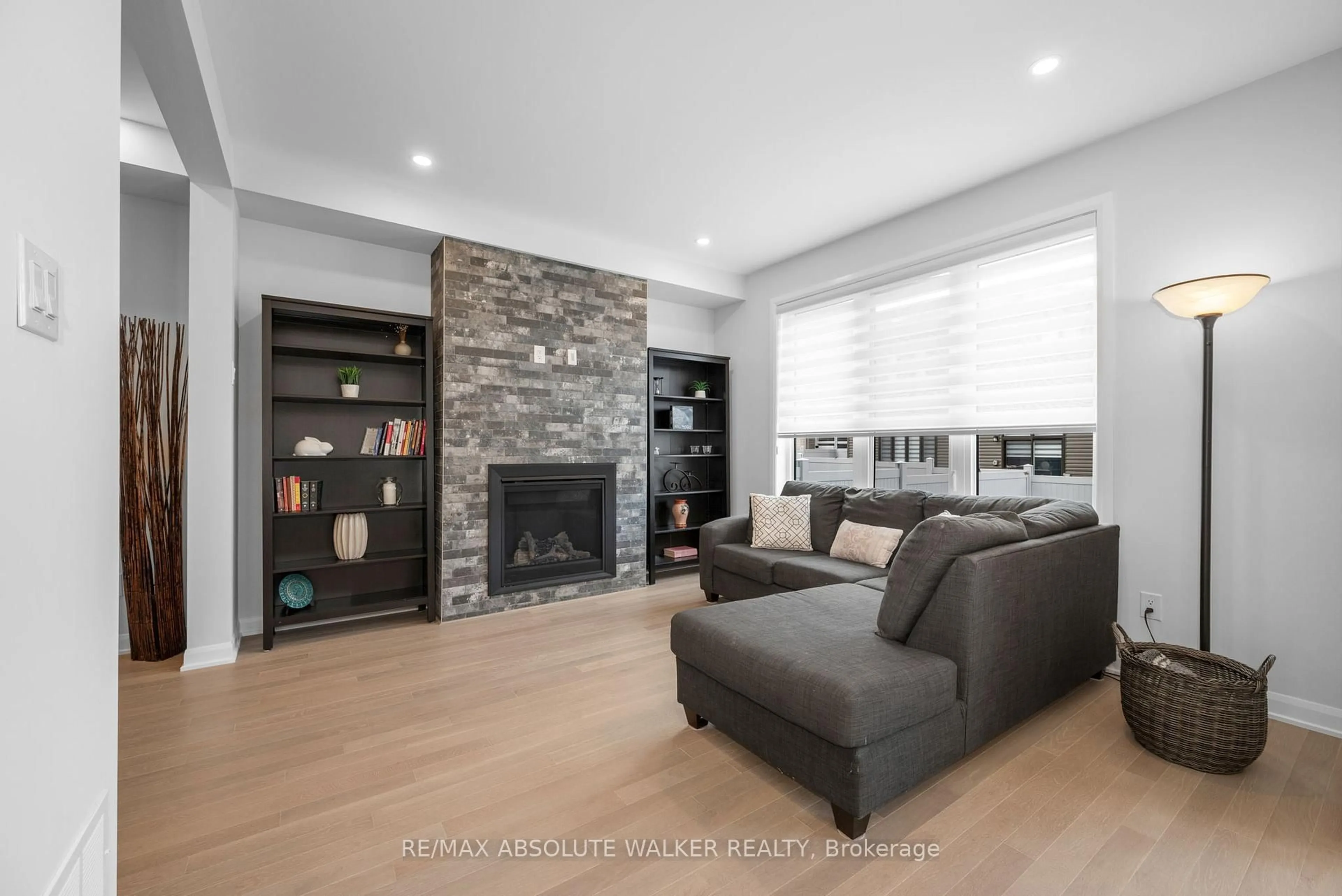 Living room with furniture, unknown for 21 Fossa Terr, Ottawa Ontario K2J 6W4