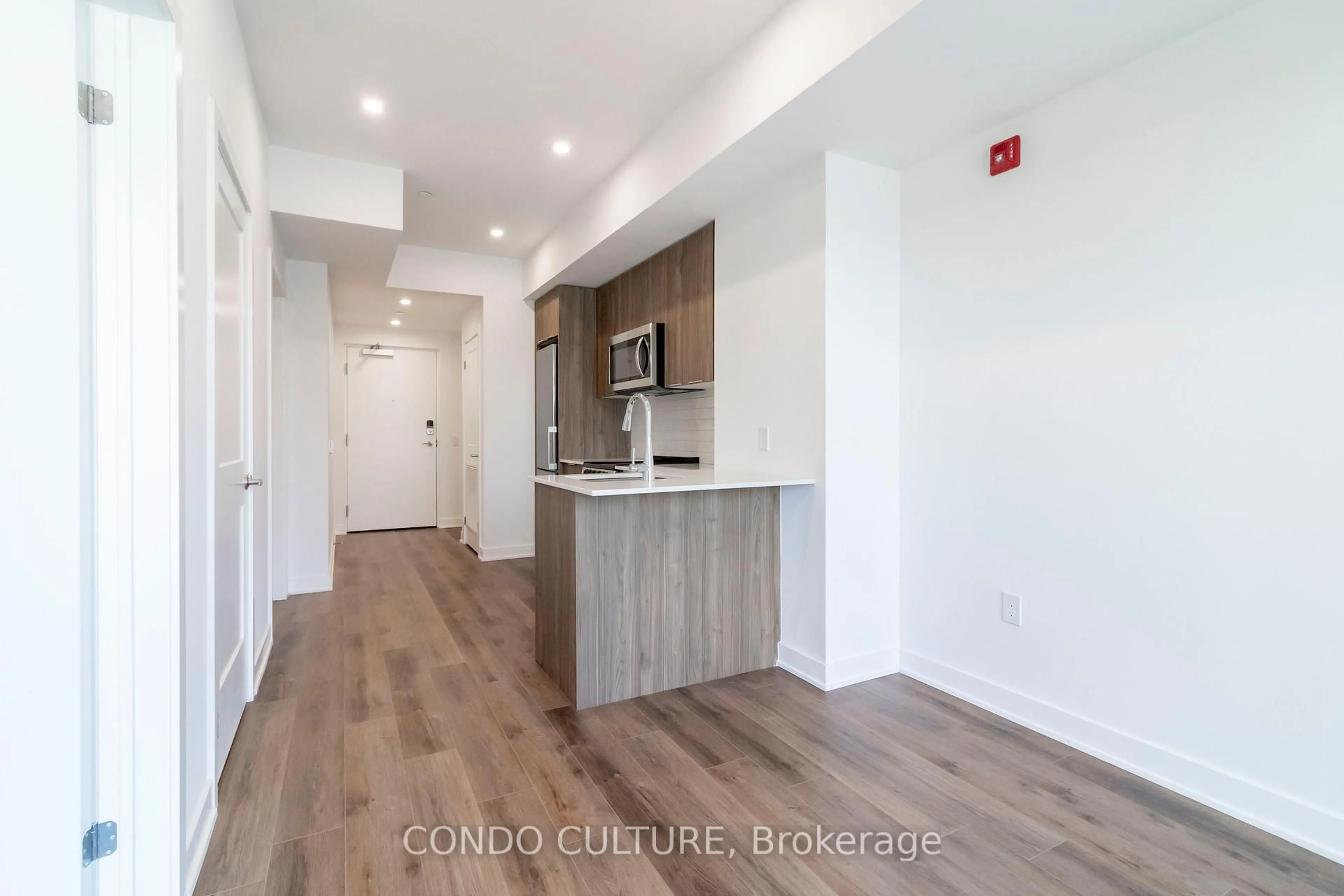 Unknown for 312 Erb St #209, Waterloo Ontario N2L 0K9