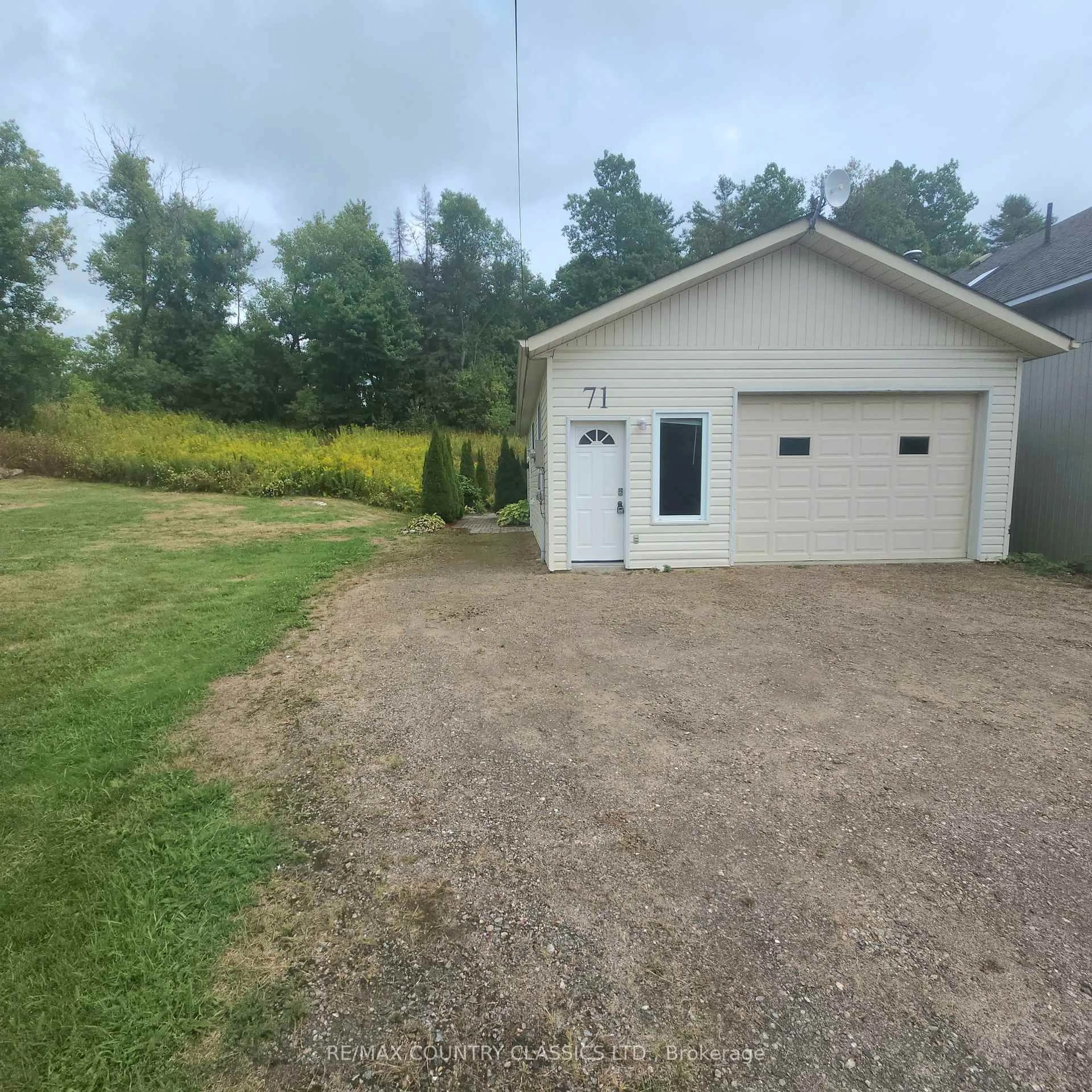 Shed for 71 & 73 Cleak Ave, Bancroft Ontario K0L 1C0