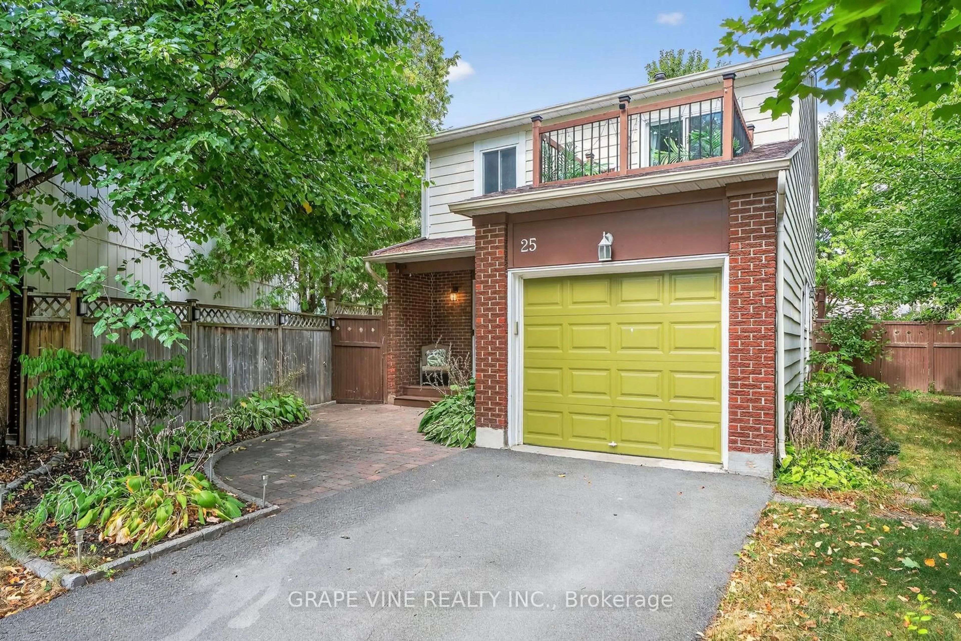 Home with brick exterior material, street for 25 PACER Pl, Kanata Ontario K2M 1B1