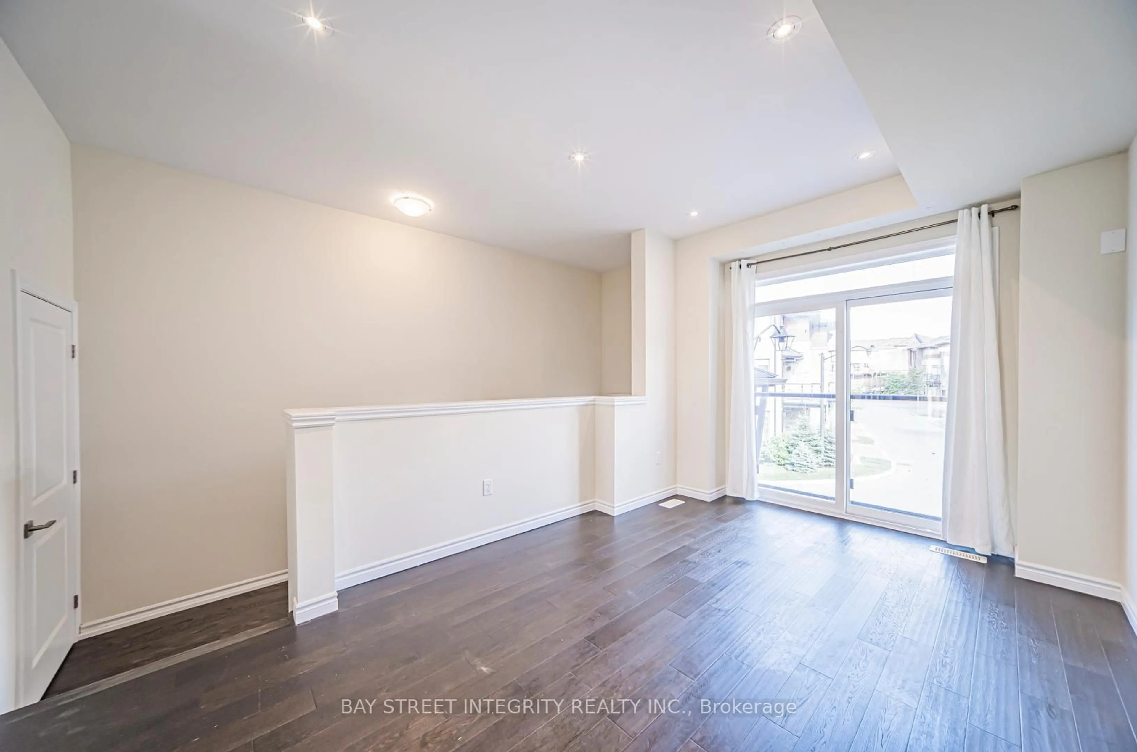 A pic of a room for 30 Times Square Blvd #246, Hamilton Ontario L8J 0L9
