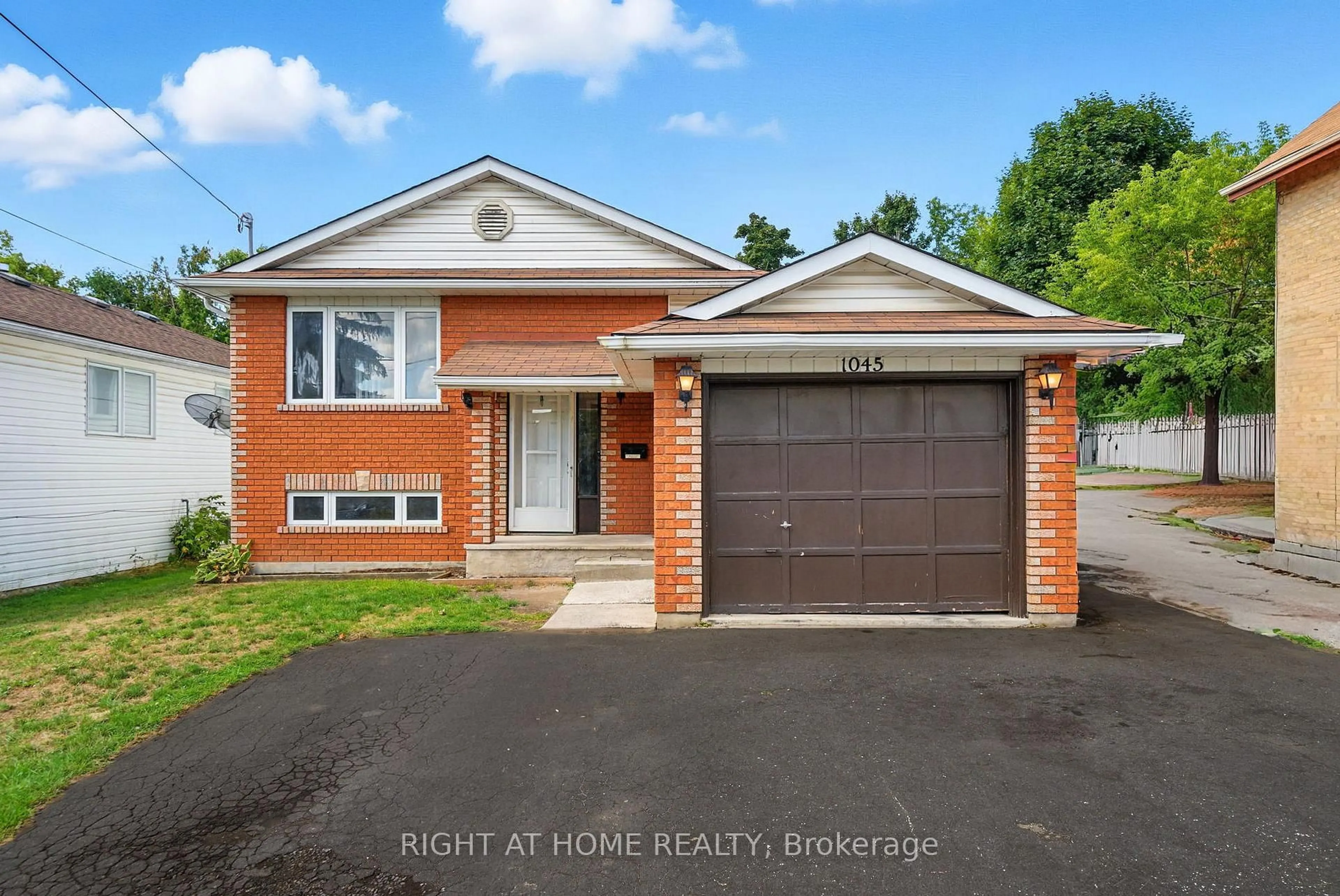 Home with brick exterior material, street for 1045 High St, Peterborough Ontario K9J 5R8