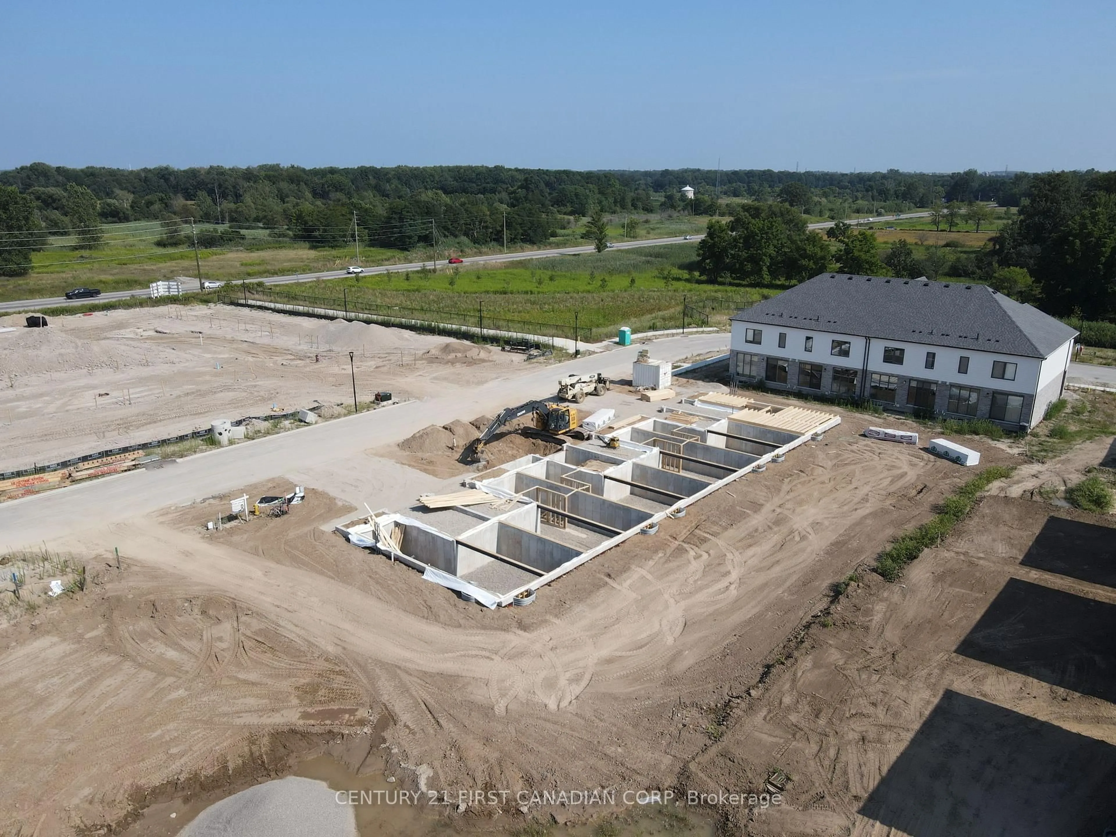 A pic from outside/outdoor area/front of a property/back of a property/a pic from drone, building for 4295 Calhoun Way, London South Ontario N6P 1J9