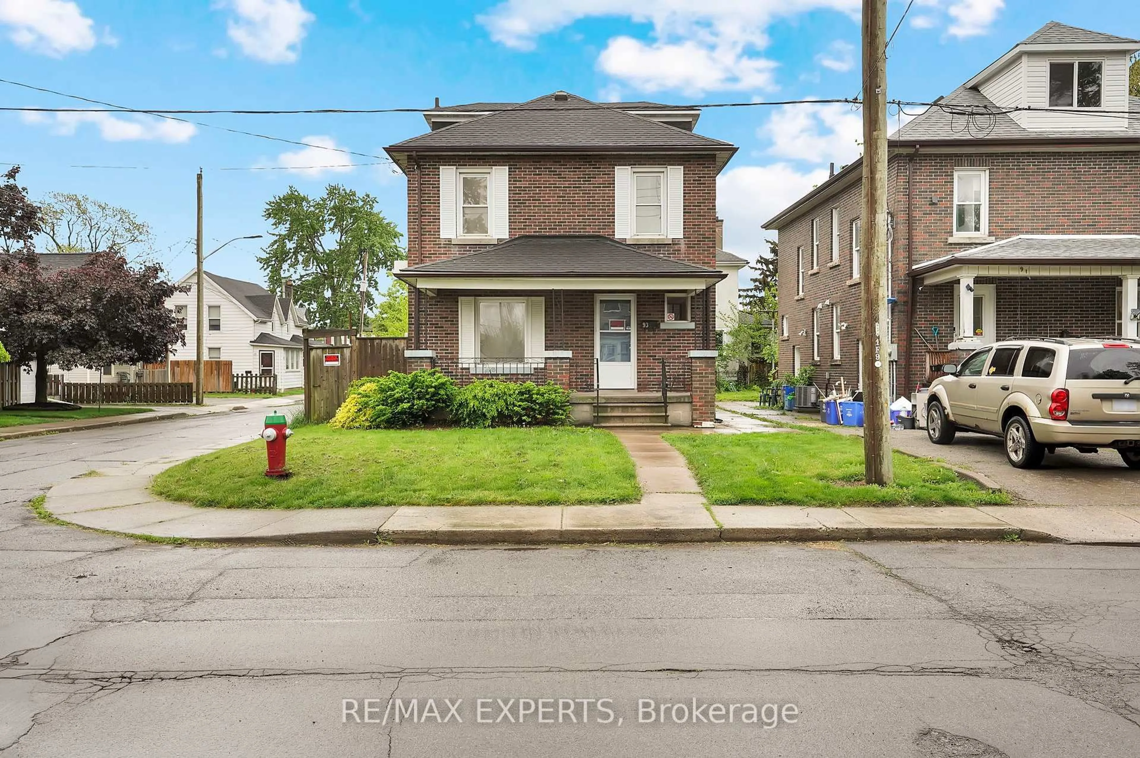 Home with brick exterior material, street for 93 State St, Welland Ontario L3B 4K6