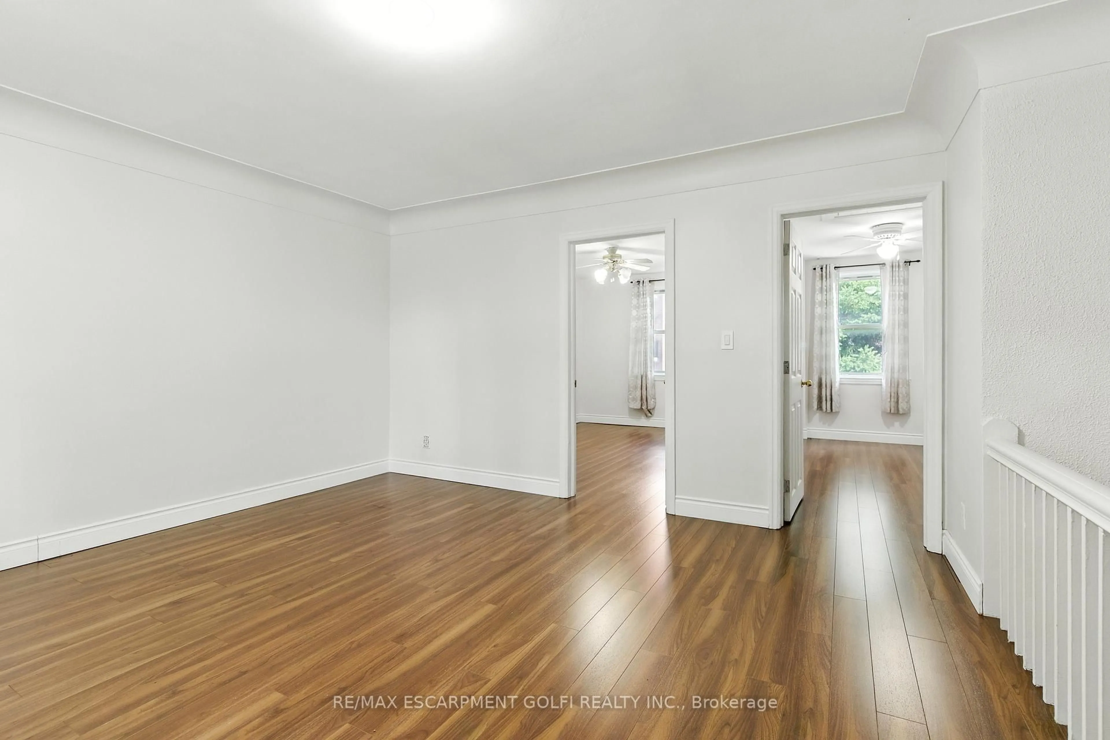 A pic of a room for 24 Macklin St, Hamilton Ontario L8S 3S1
