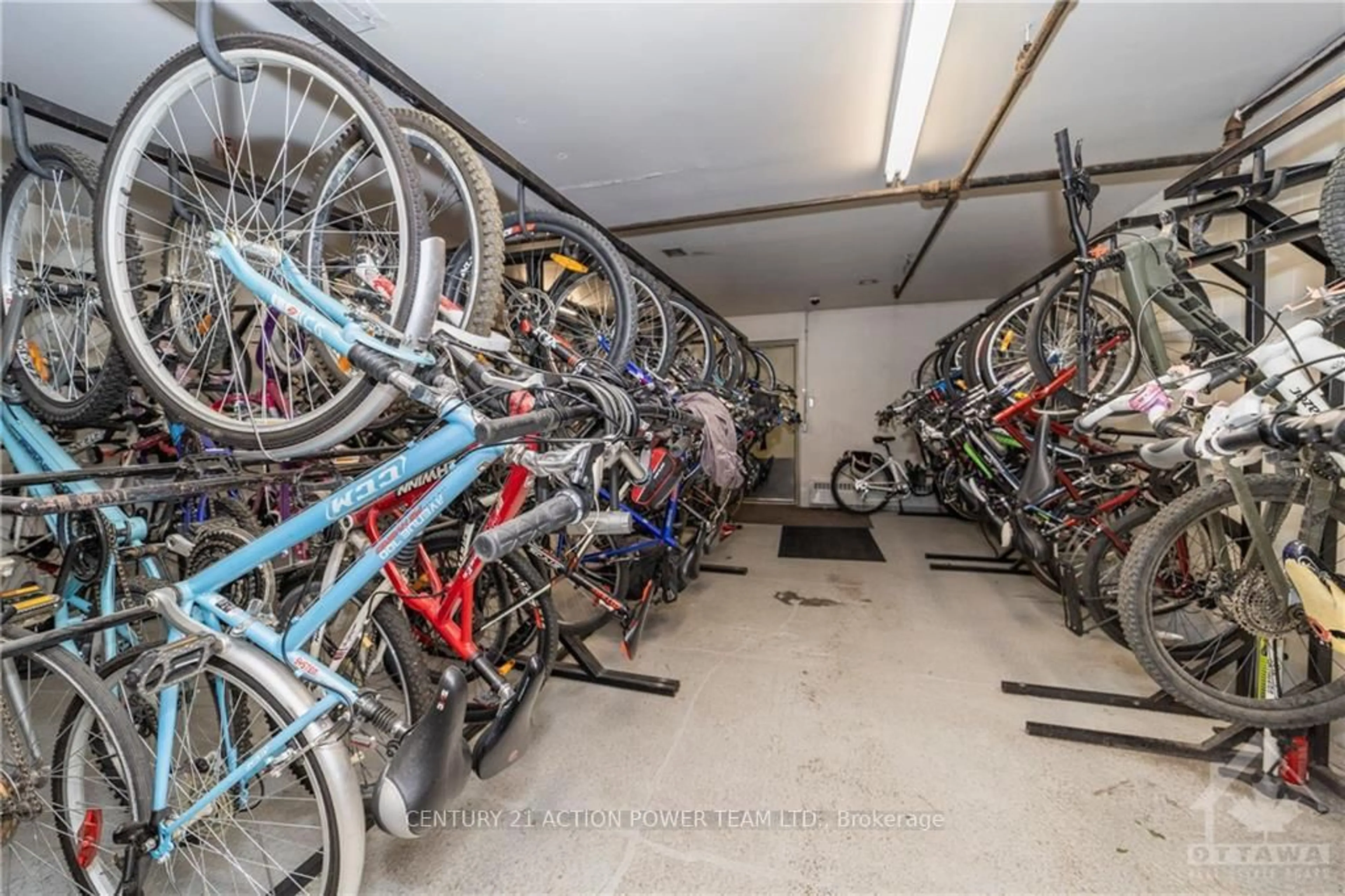 Indoor garage for 915 Elmsmere Rd #314, Ottawa Ontario K1J 8H8