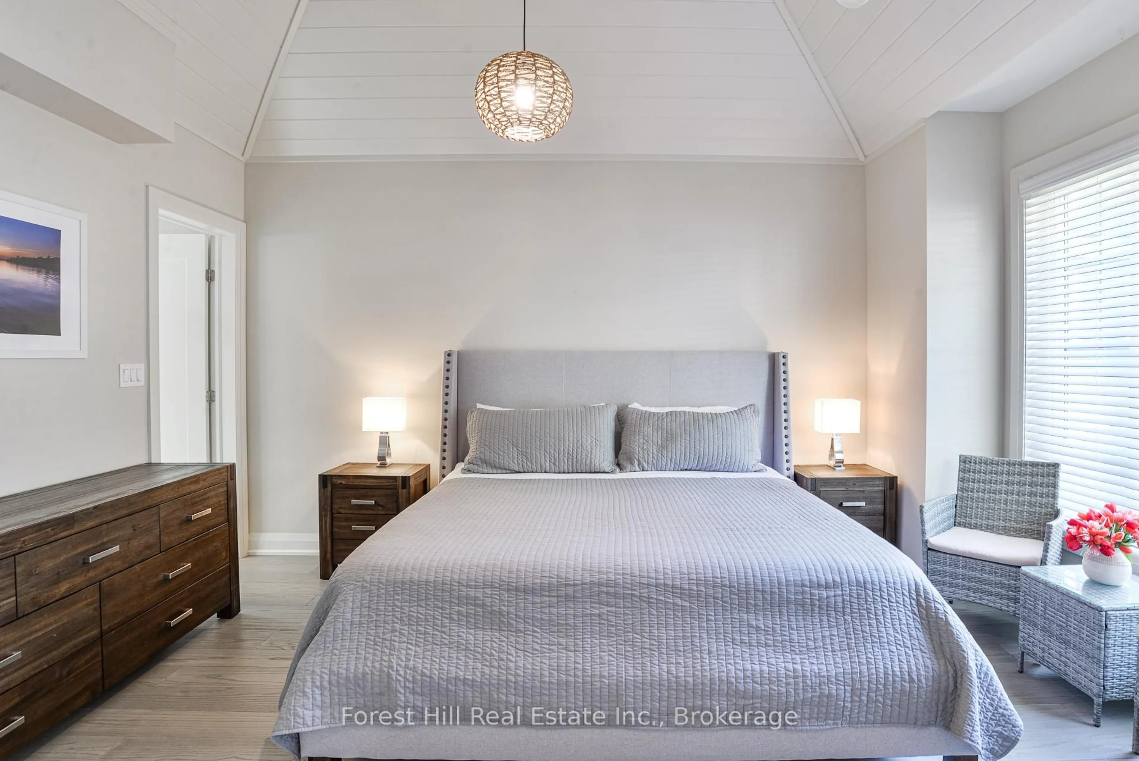 Bedroom with bed, unknown for 2054 Peninsula Rd #Unit 16, Muskoka Lakes Ontario P0B 1G0