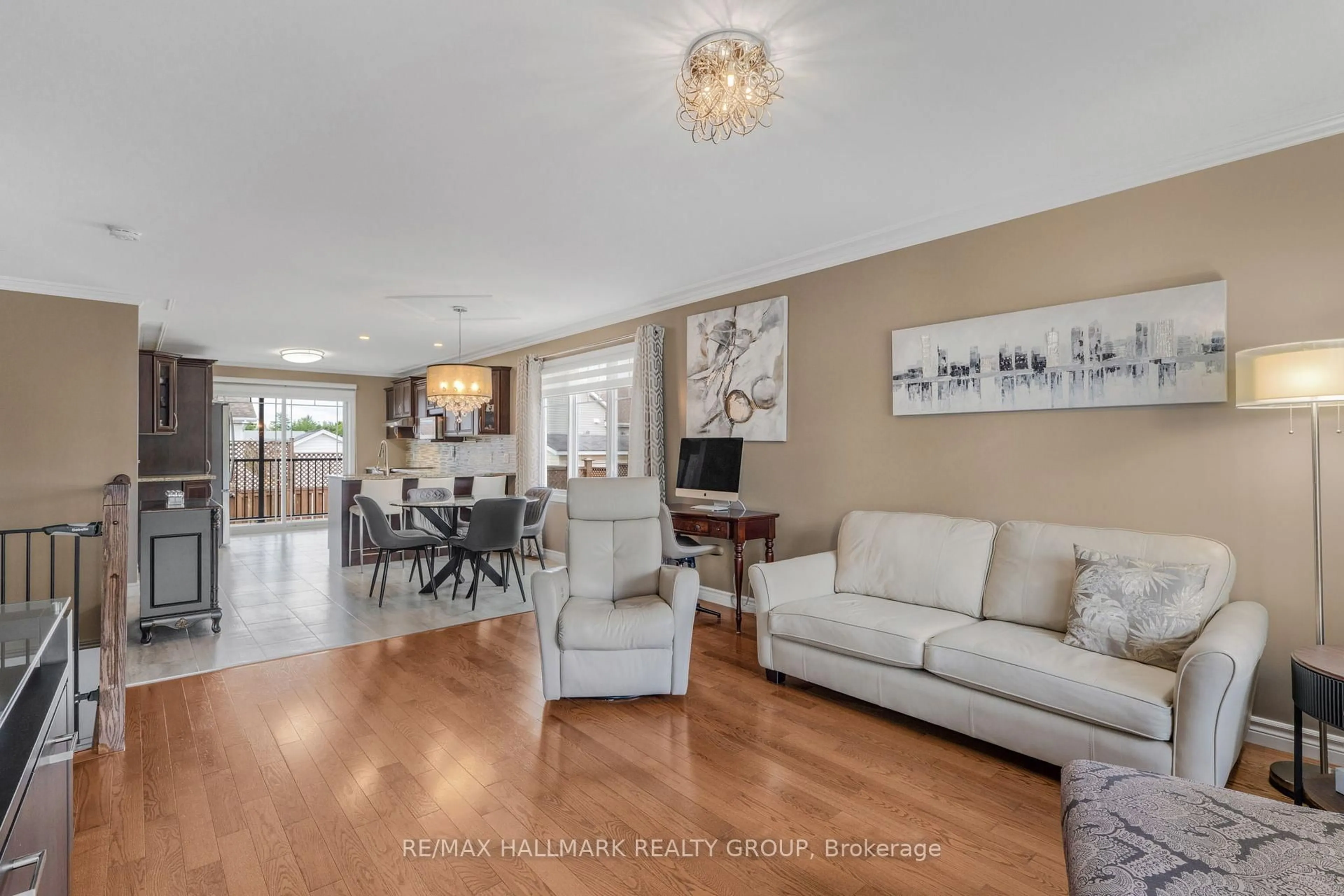 Living room with furniture, unknown for 89 Pitre St, Alfred and Plantagenet Ontario K0B 1A0