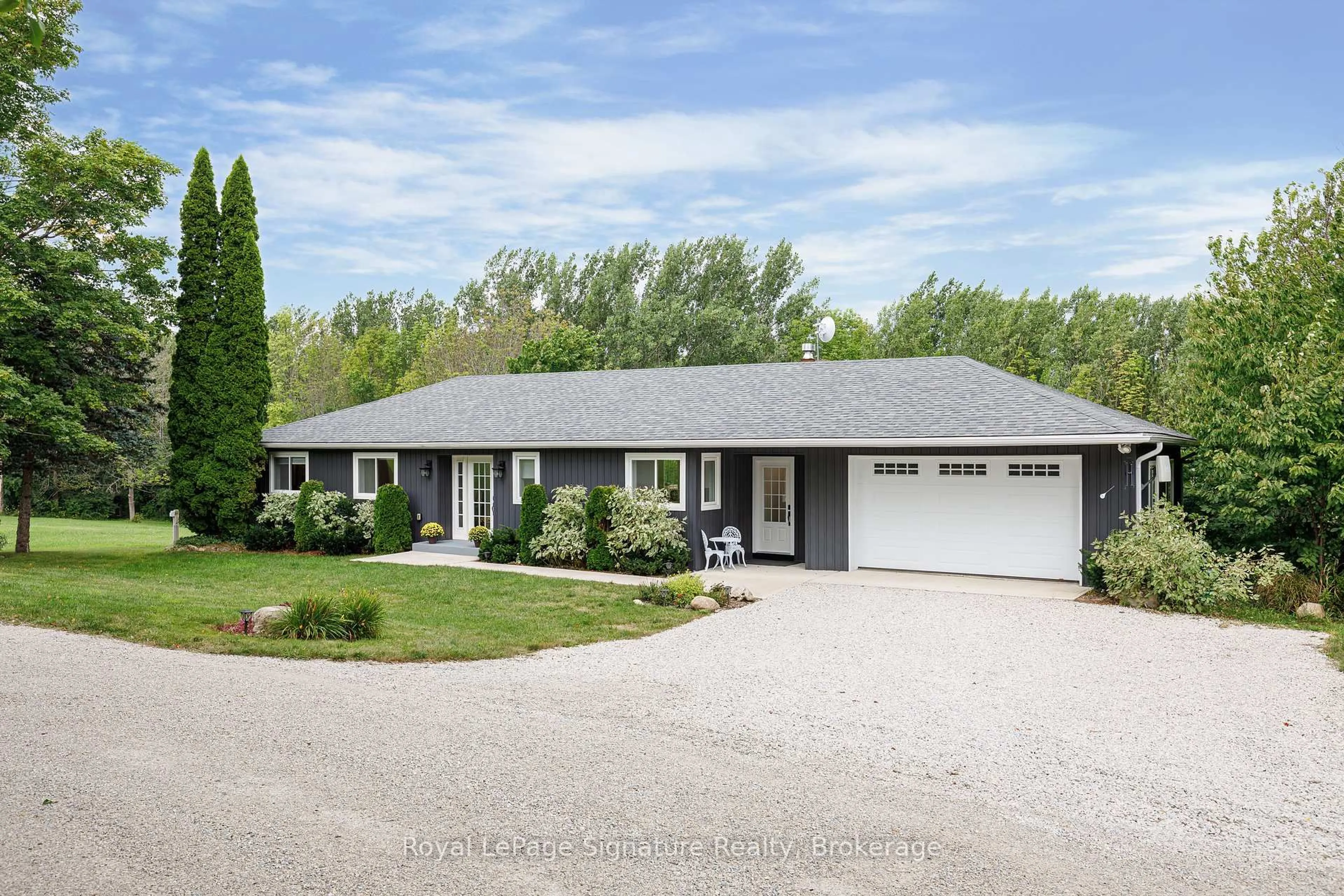 Home with vinyl exterior material, street for 197702 GREY ROAD 7, Meaford Ontario N4L 1W7