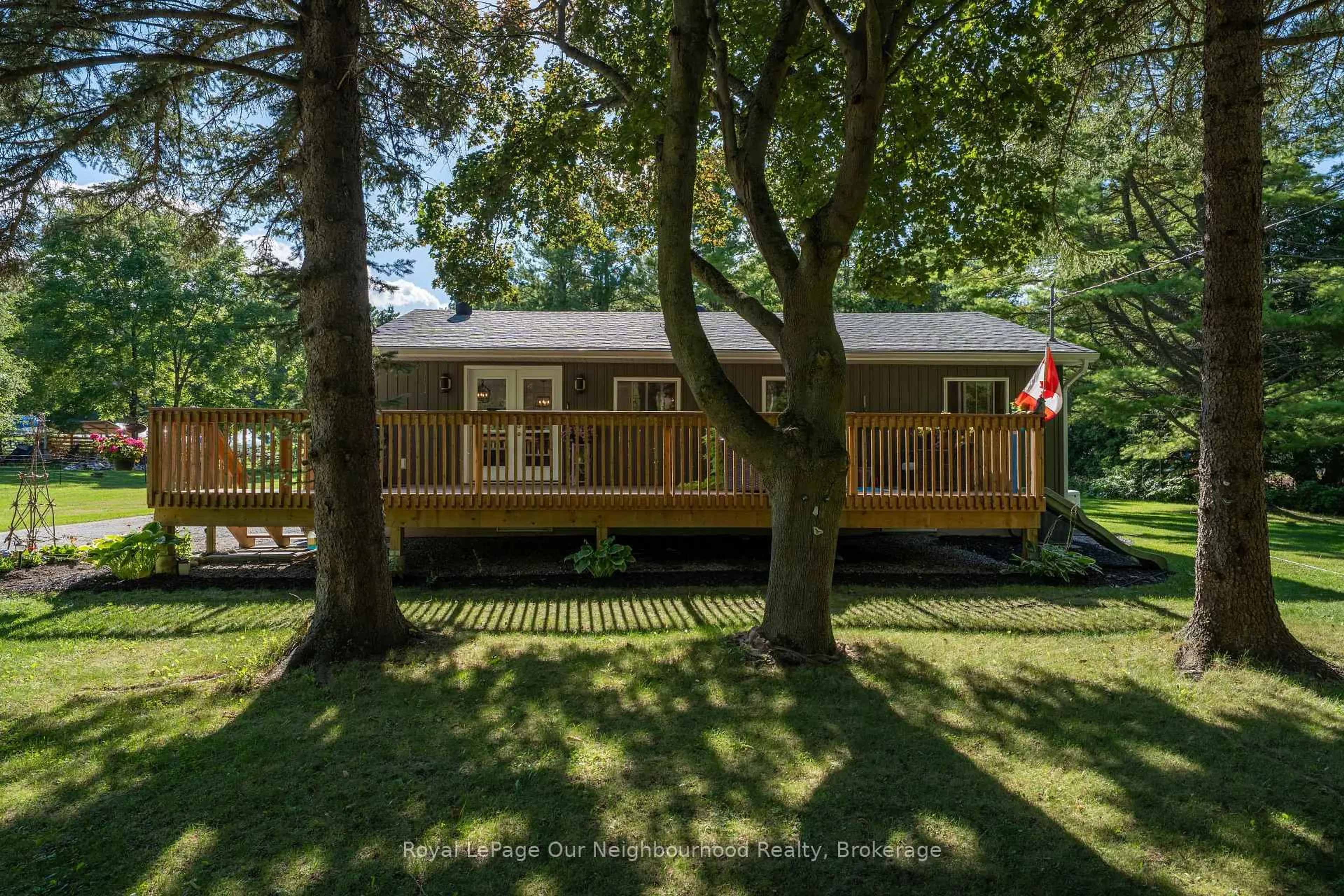 A pic from outside/outdoor area/front of a property/back of a property/a pic from drone, unknown for 5292 Harris Boatworks Rd, Hamilton Township Ontario K0K 2E0