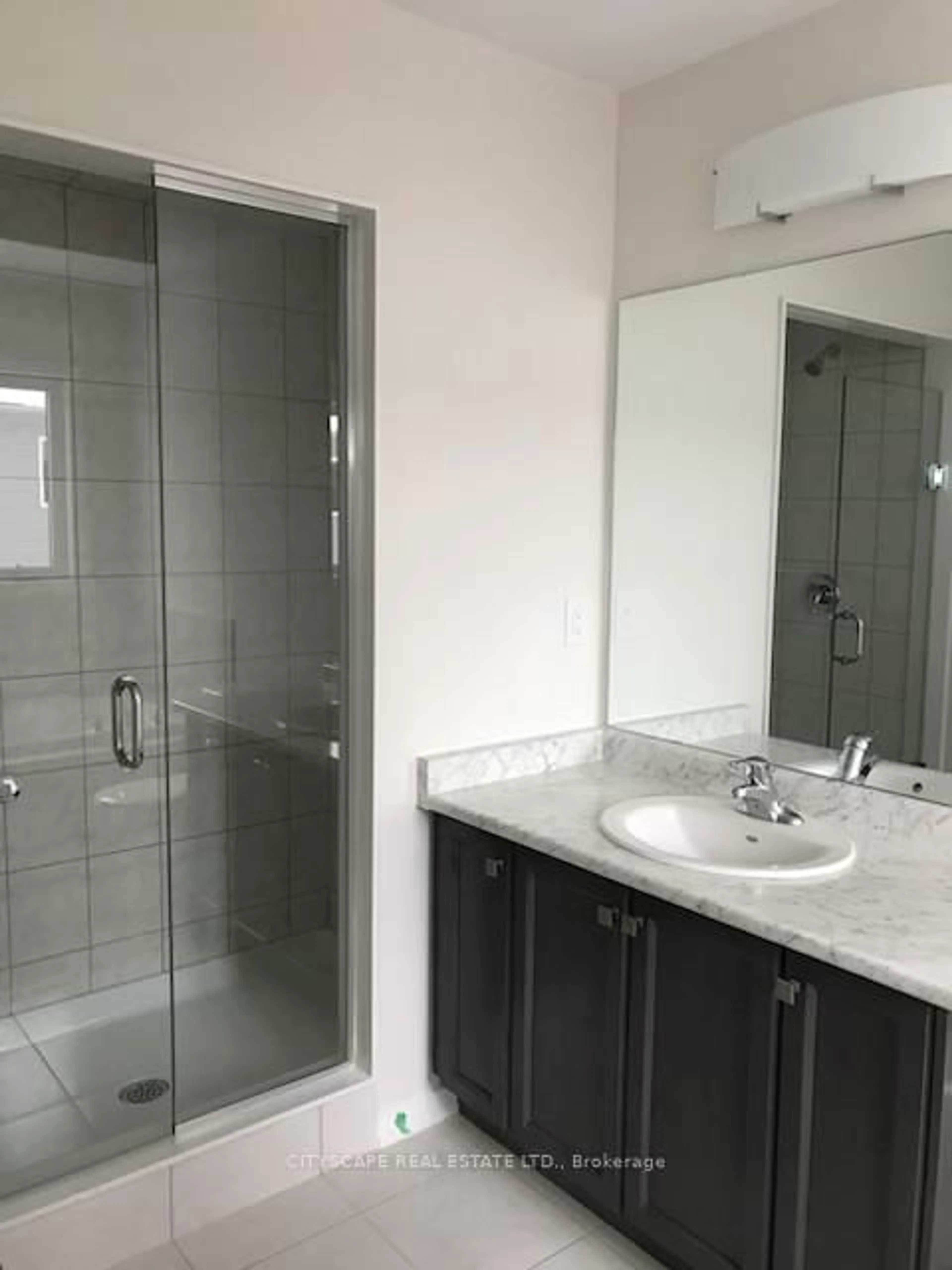 Standard bathroom, ceramic/tile floor for 7725 Shagbark Ave, Niagara Falls Ontario L2H 3R9