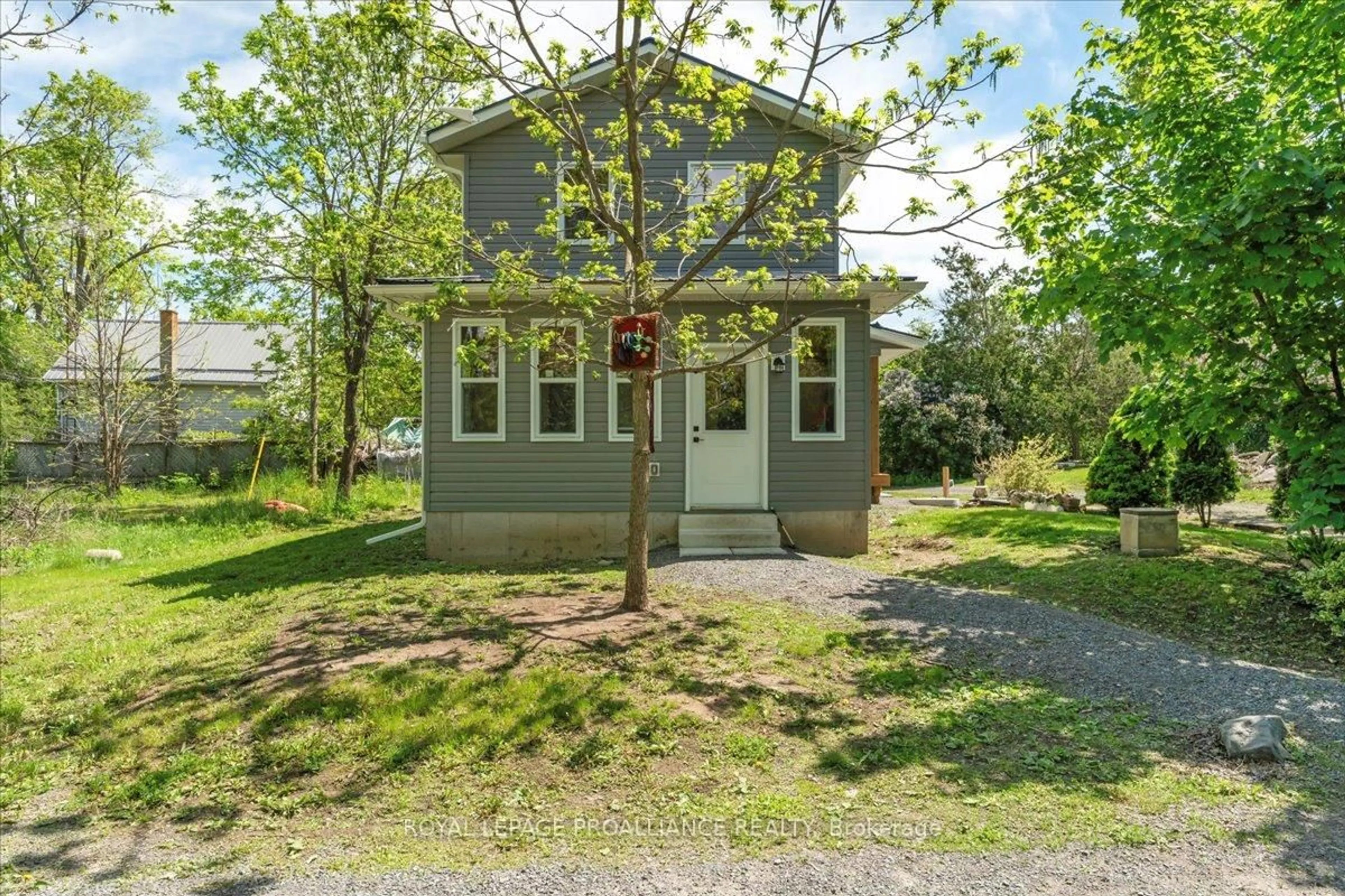 Unknown for 31 Ashe Cres, Belleville Ontario K8N 4Z4