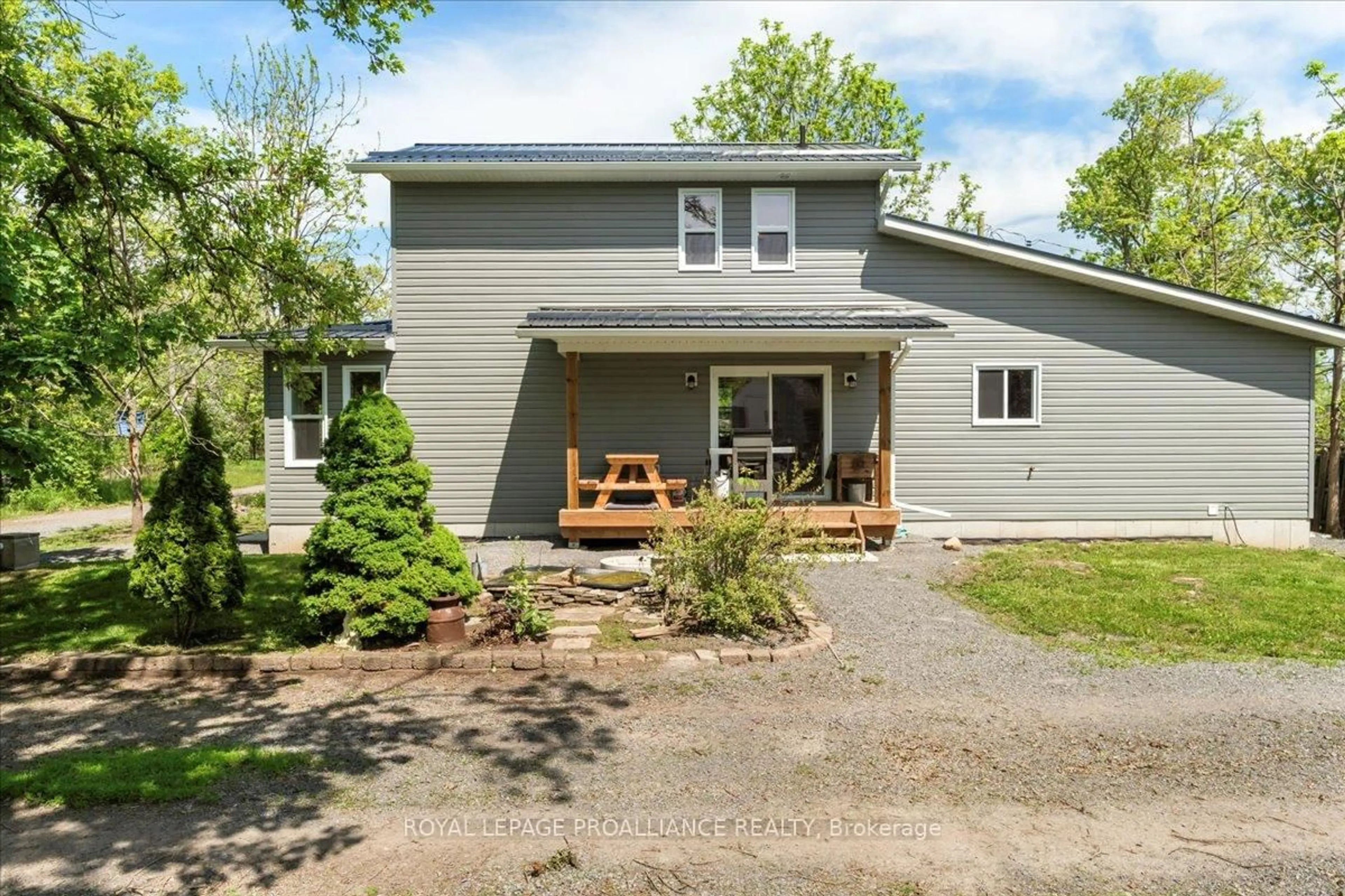 Unknown for 31 Ashe Cres, Belleville Ontario K8N 4Z4