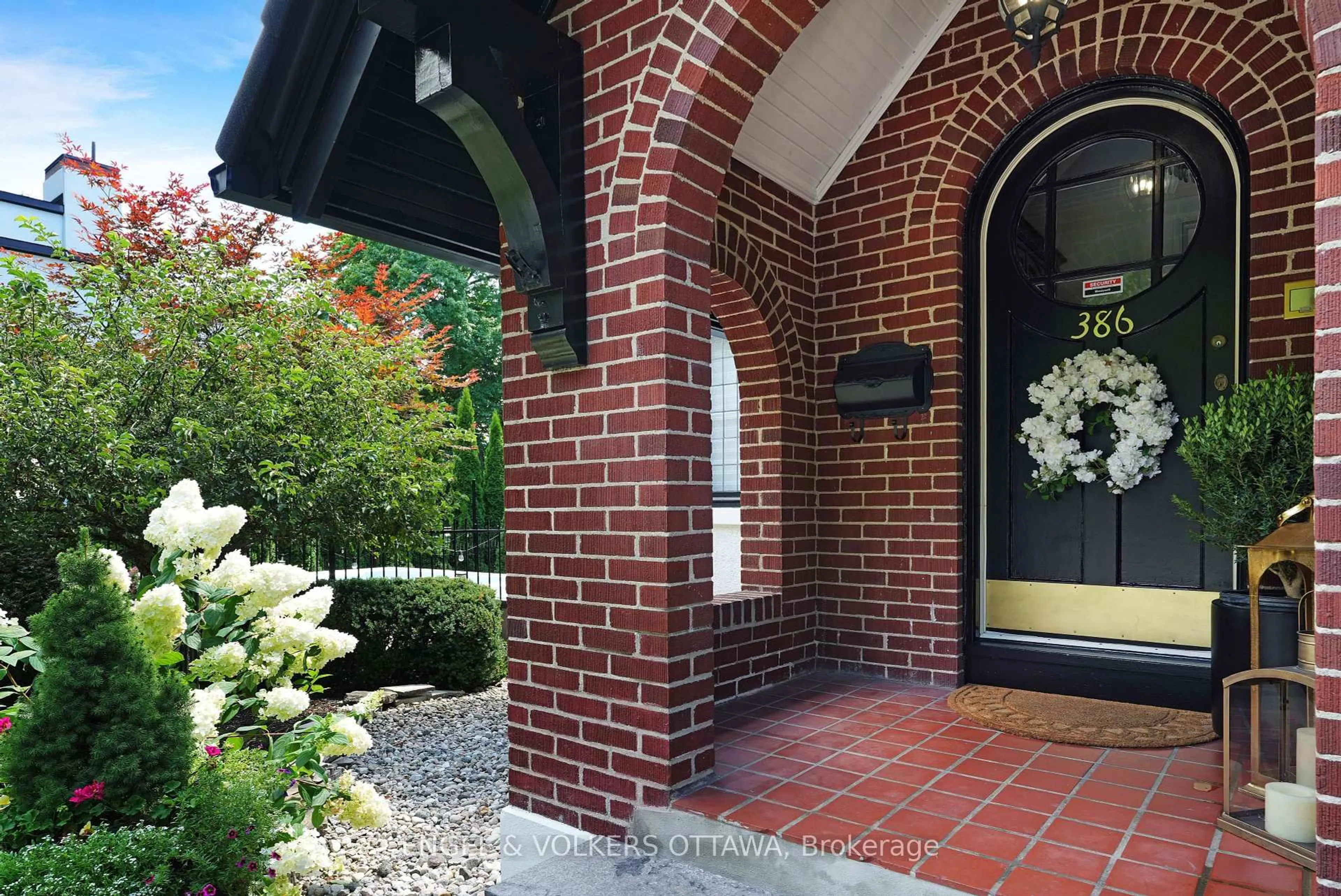 Home with brick exterior material, street for 386 Ashbury Rd, Ottawa Ontario K1M 0R8