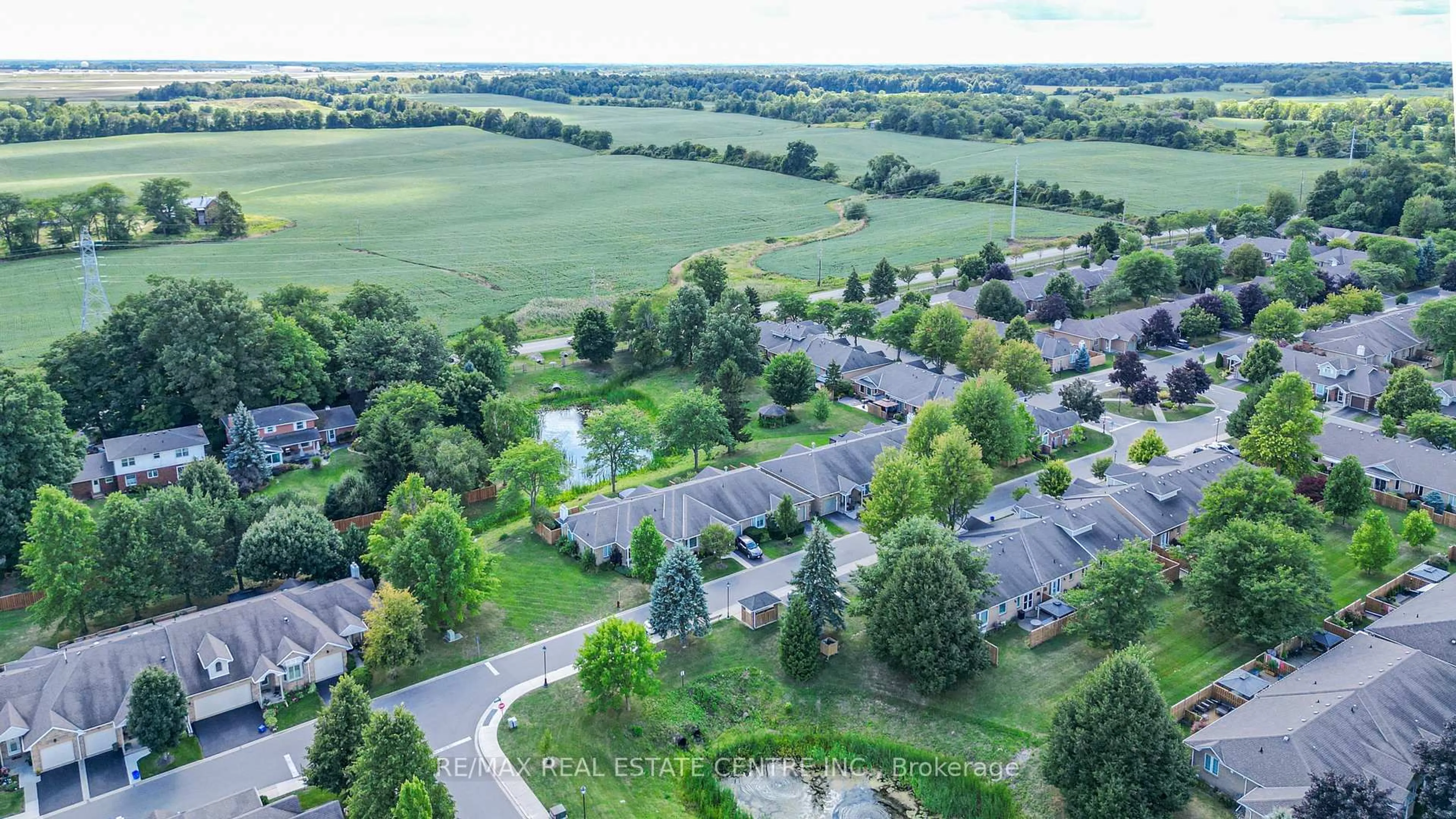 A pic from outside/outdoor area/front of a property/back of a property/a pic from drone, unknown for 43 Postoaks Dr, Hamilton Ontario L0R 1W0