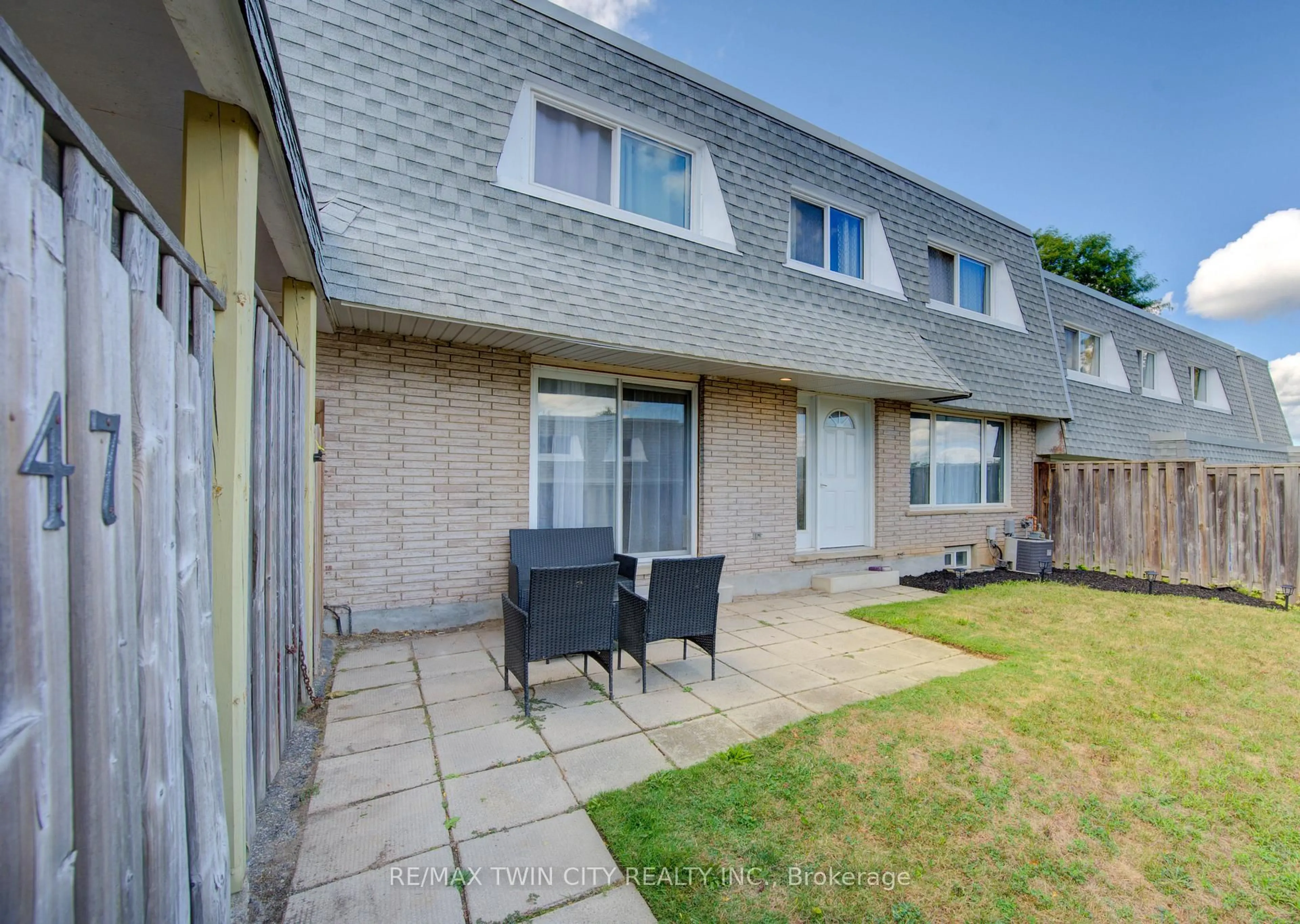 Patio, street for 14 Williamsburg Rd #47, Kitchener Ontario N2E 1W1