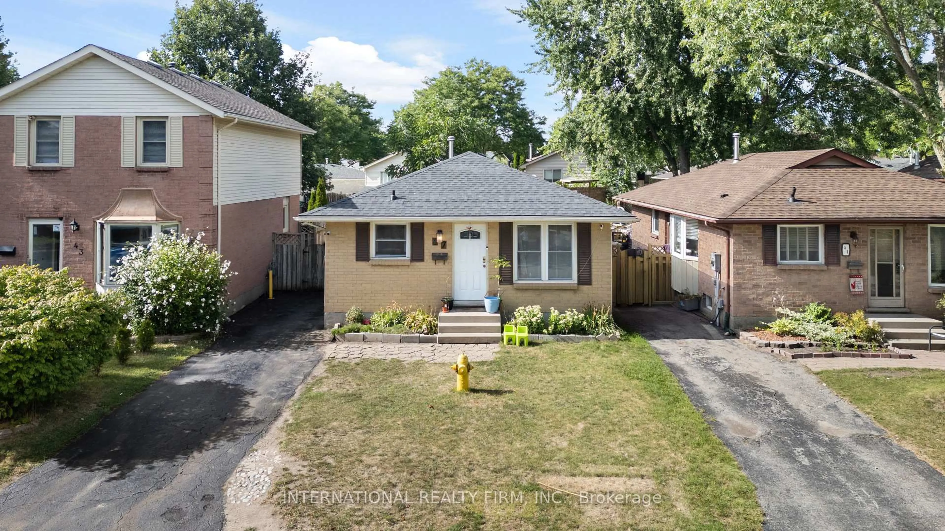 Unknown for 47 Speight Cres, London East Ontario N5V 3W3
