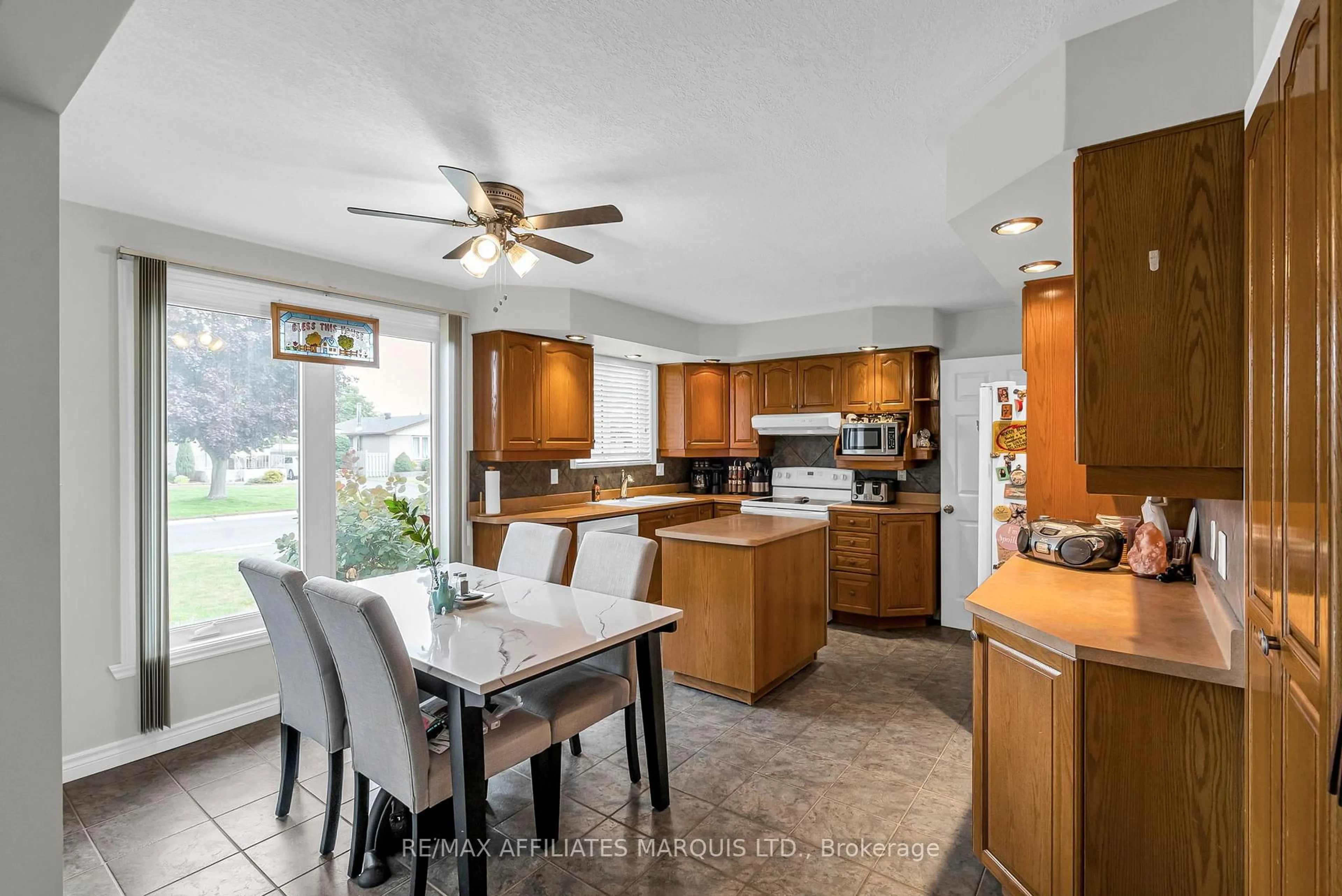 Open concept kitchen, ceramic/tile floor for 417 Beach Ave, Cornwall Ontario K6H 5P3