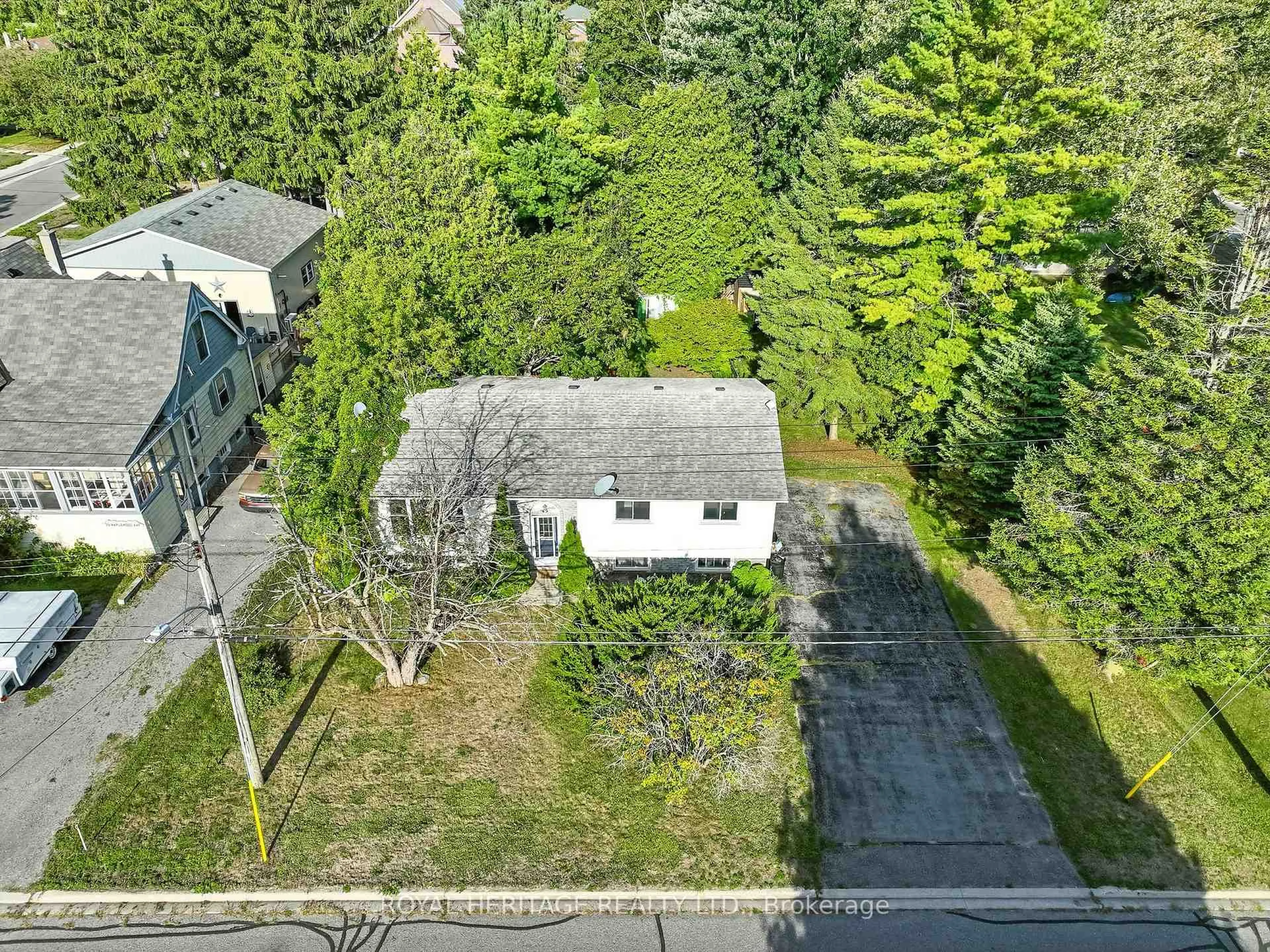 A pic from outside/outdoor area/front of a property/back of a property/a pic from drone, street for 45 Maplewood Ave, Brighton Ontario K0K 1H0