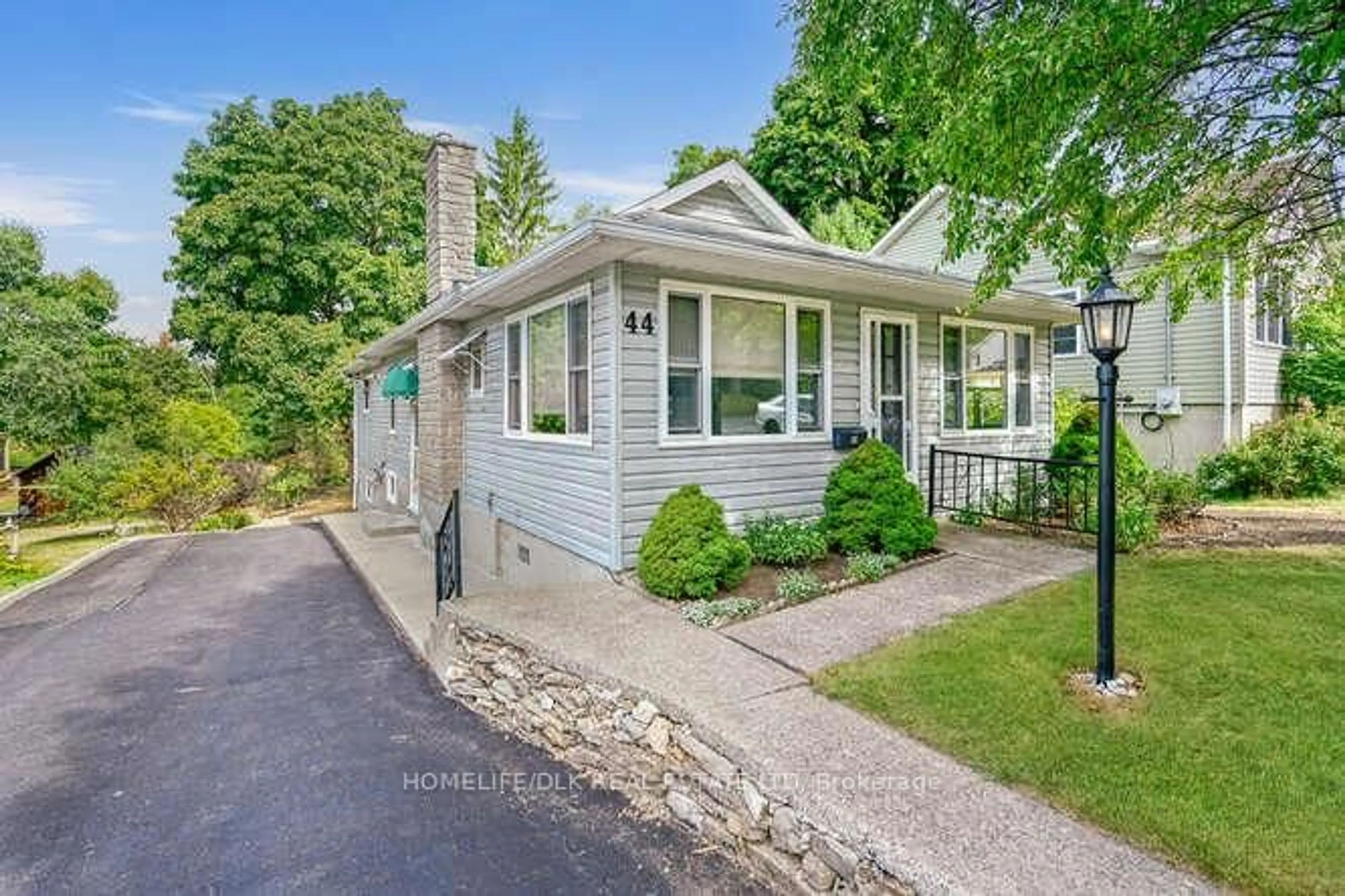 Unknown for 44 Keefer St, Brockville Ontario K6V 1R7