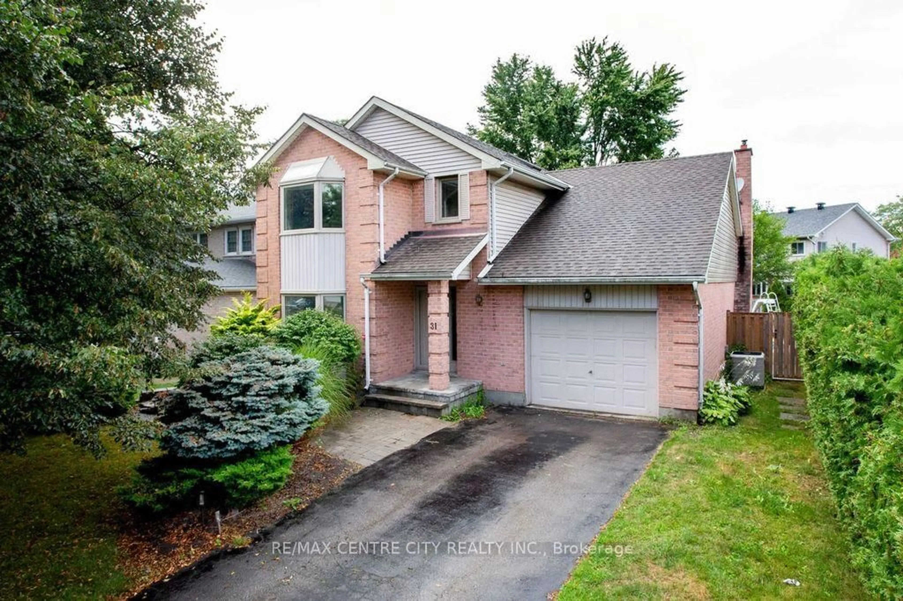 Unknown for 31 Colonial Cres, London North Ontario N6H 4X2