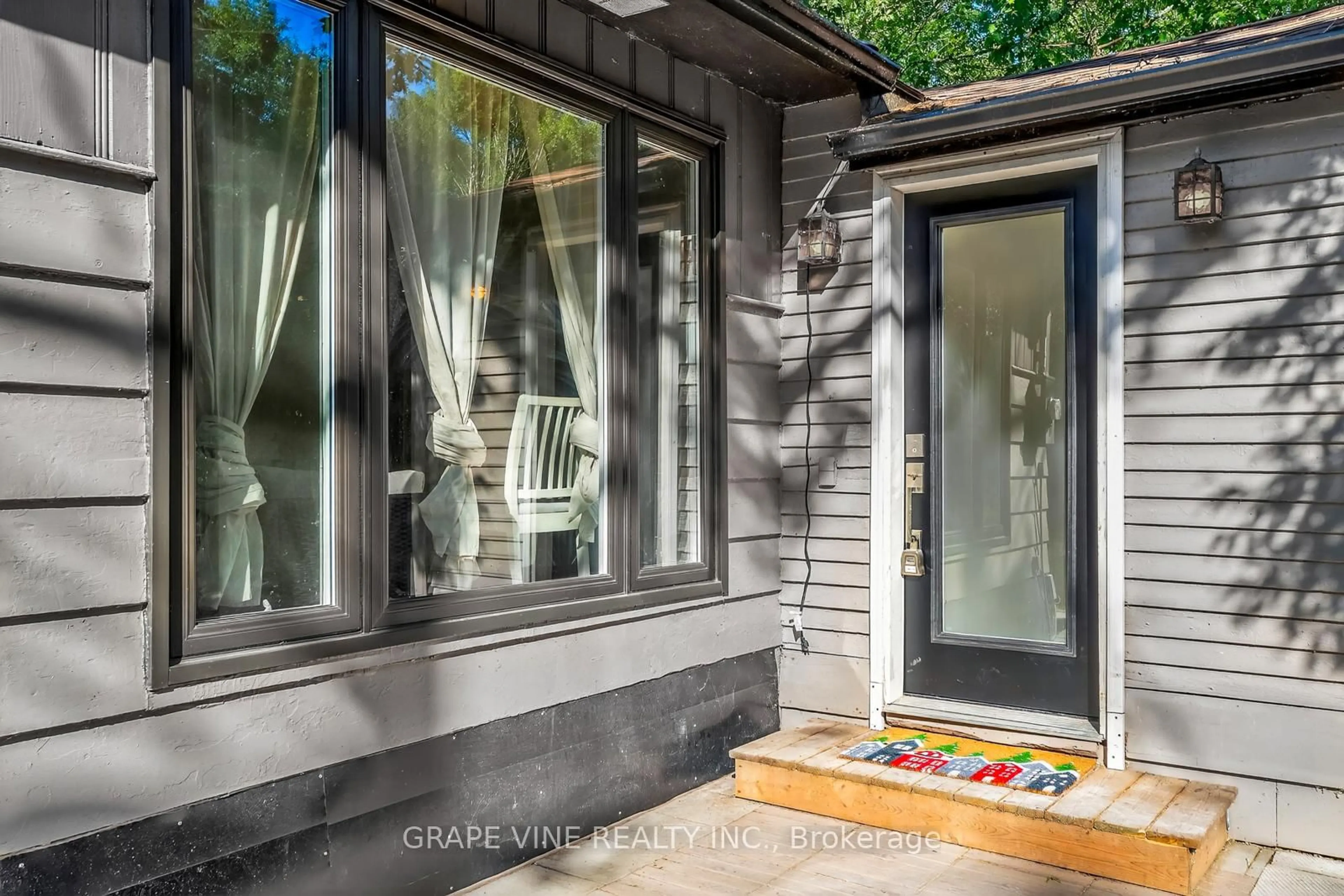 Unknown for 125 Hunter Cres, Ottawa Ontario K0A 3M0