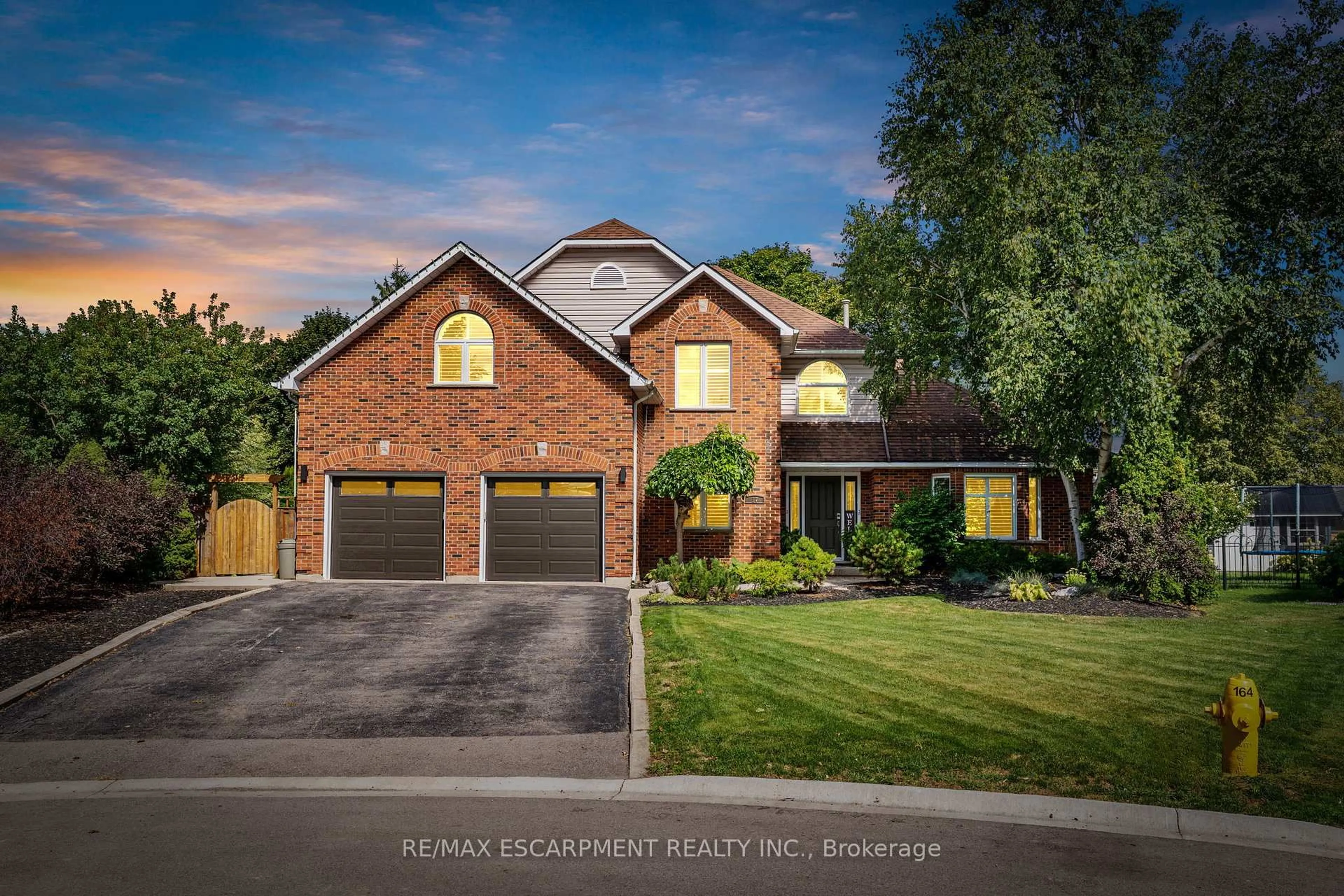 Home with brick exterior material, street for 17 Kintyre Crt, Haldimand Ontario N3W 1G8