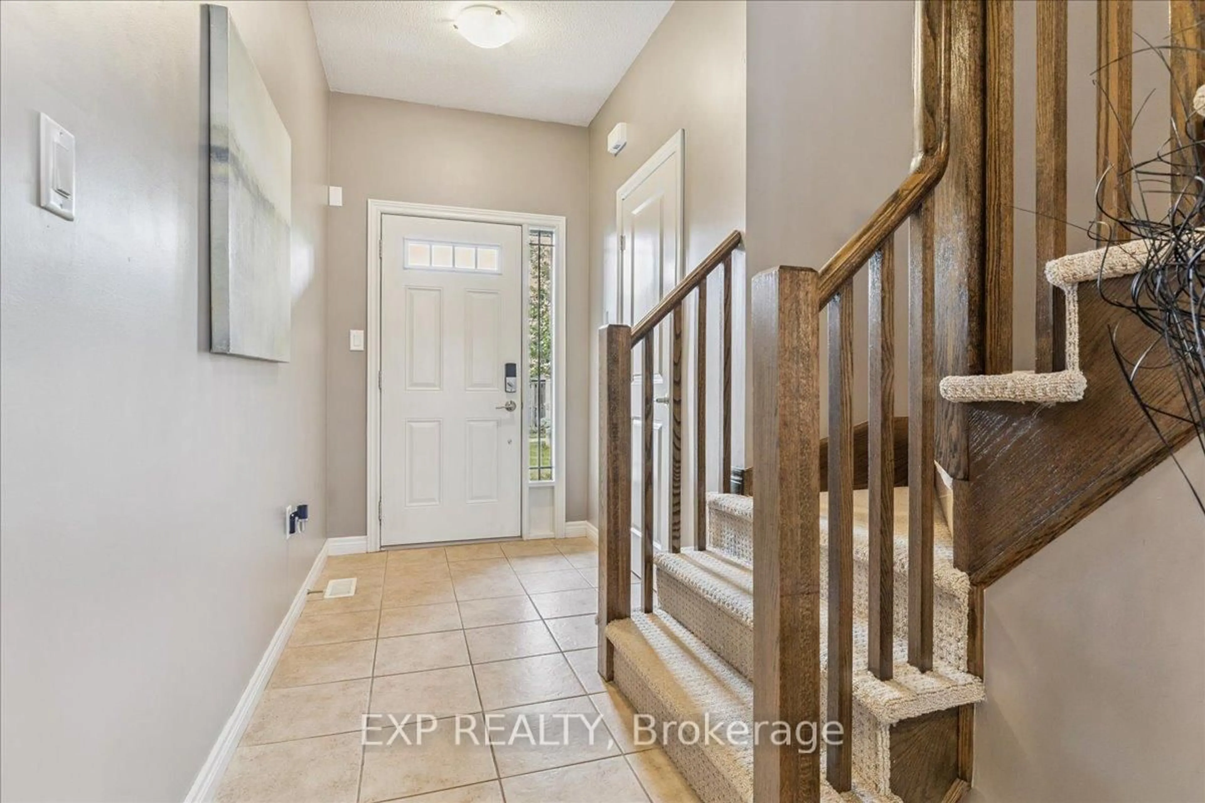 Indoor entryway for 6 Chestnut Dr ## 39, Grimsby Ontario L3M 0C4