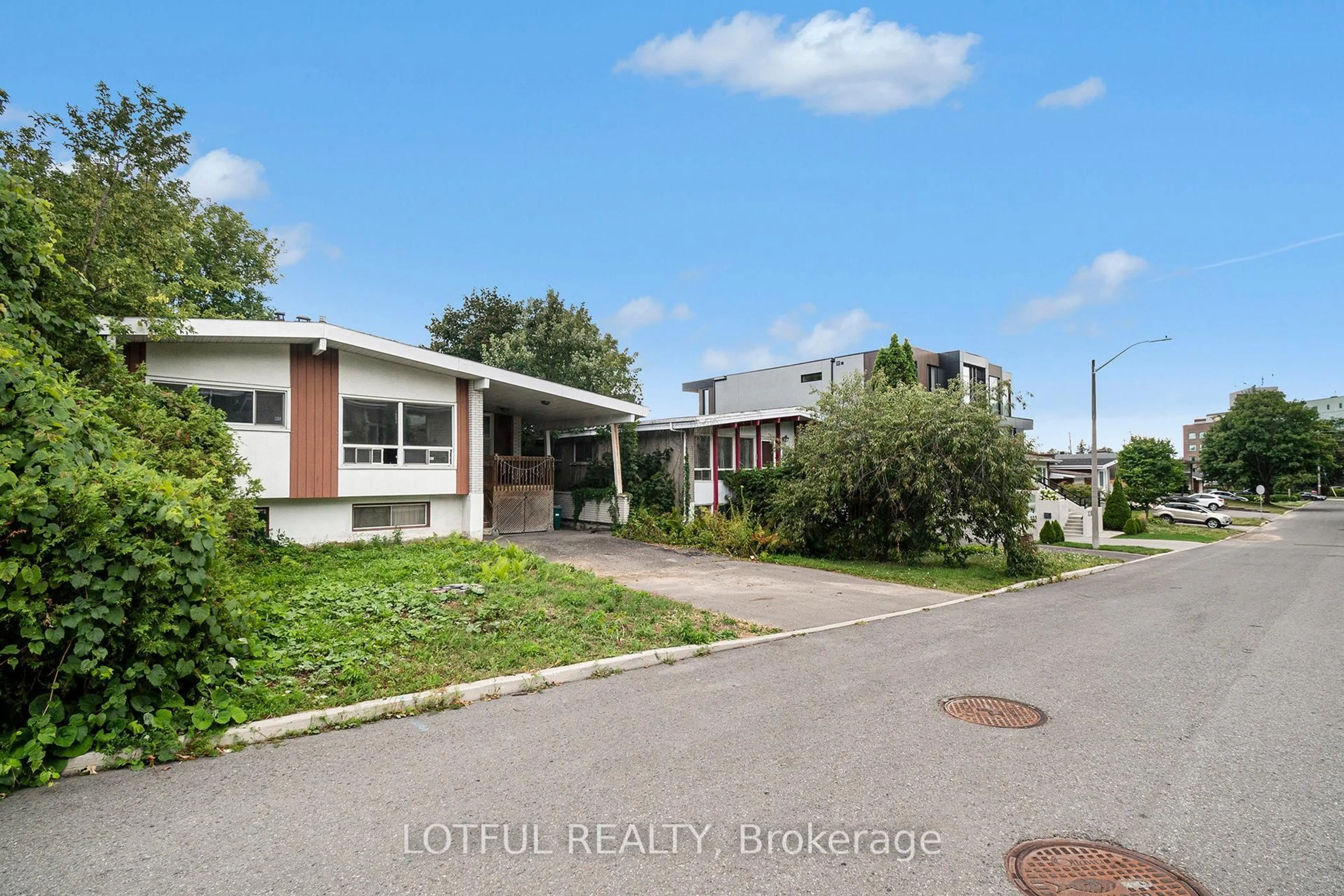 Unknown for 328 Perrier Ave, Ottawa Ontario K1L 5C7