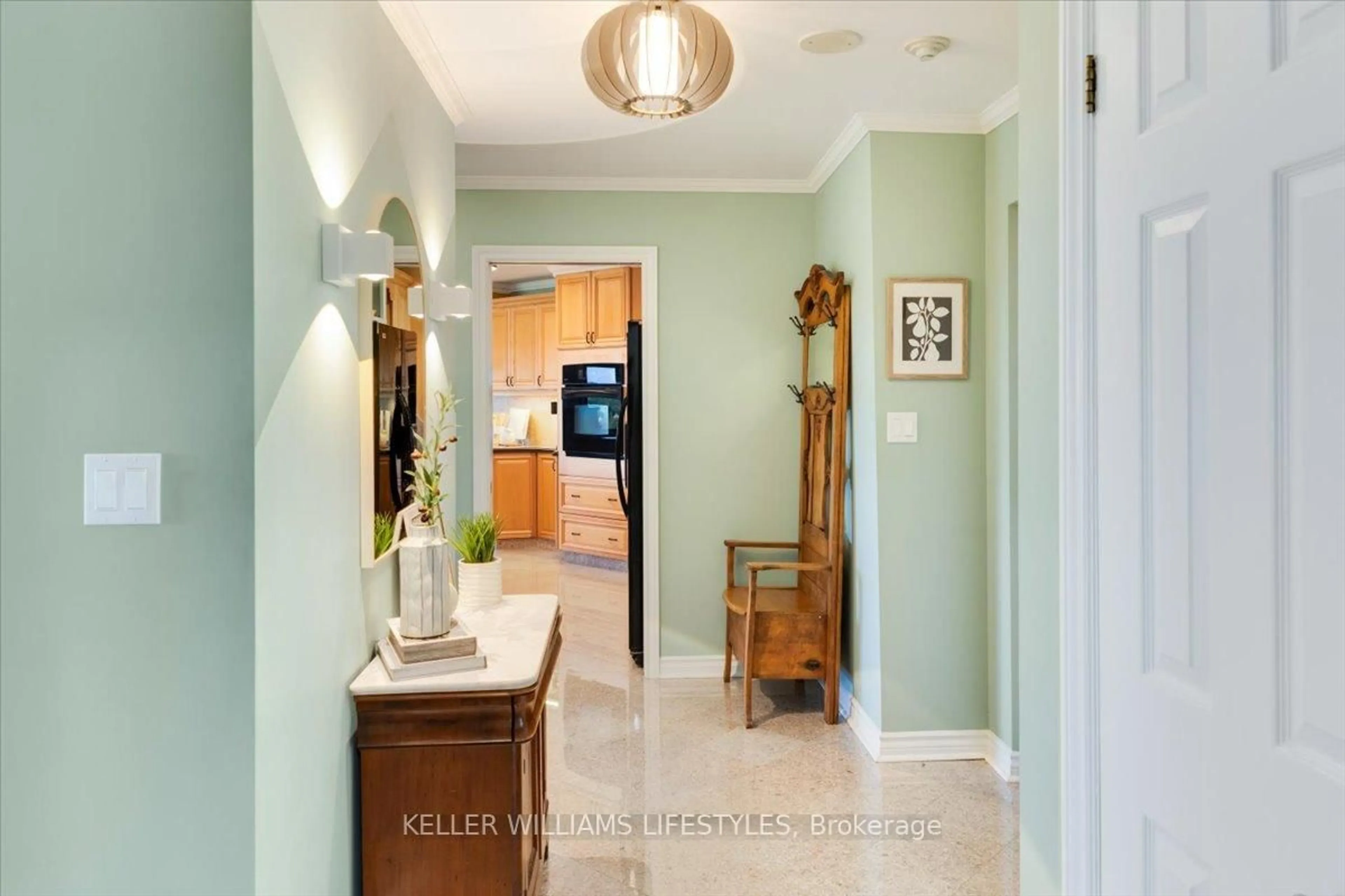 Indoor entryway for 19 King St #1202, London East Ontario N6A 5N8
