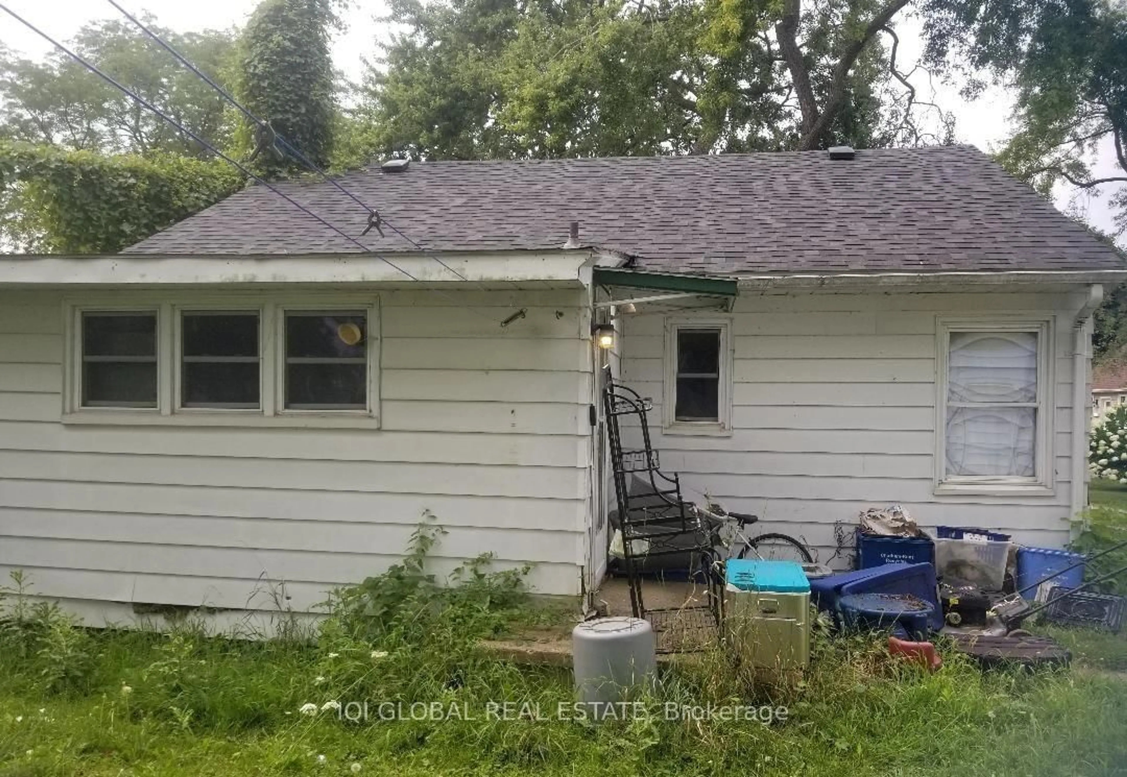 Shed for 5 Montgomery Cres, Chatham-Kent Ontario N8A 1P3