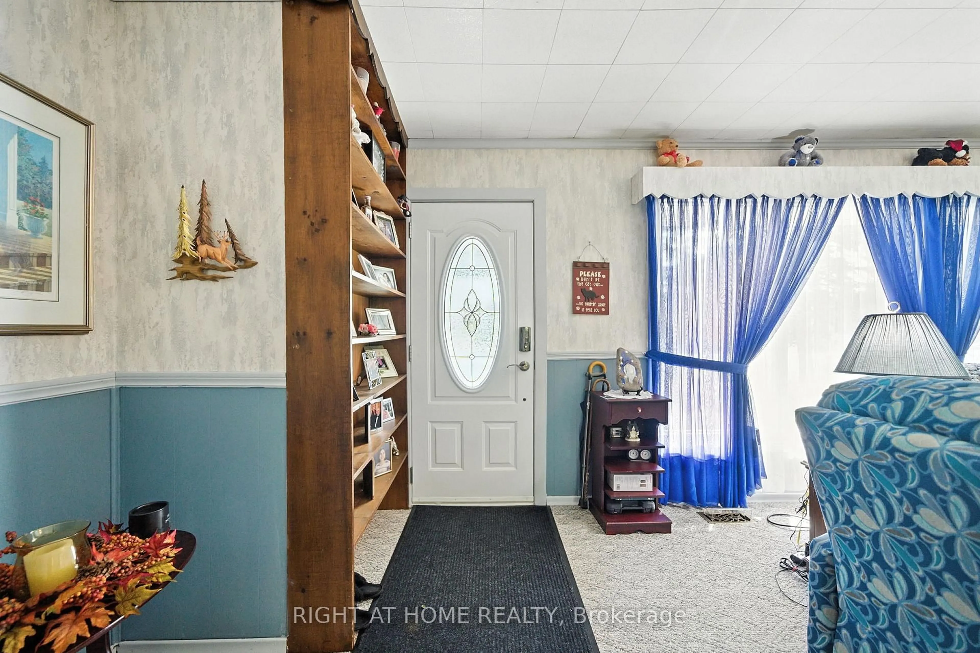Indoor entryway for 242 County Rd 48, Havelock-Belmont-Methuen Ontario K0L 1Z0