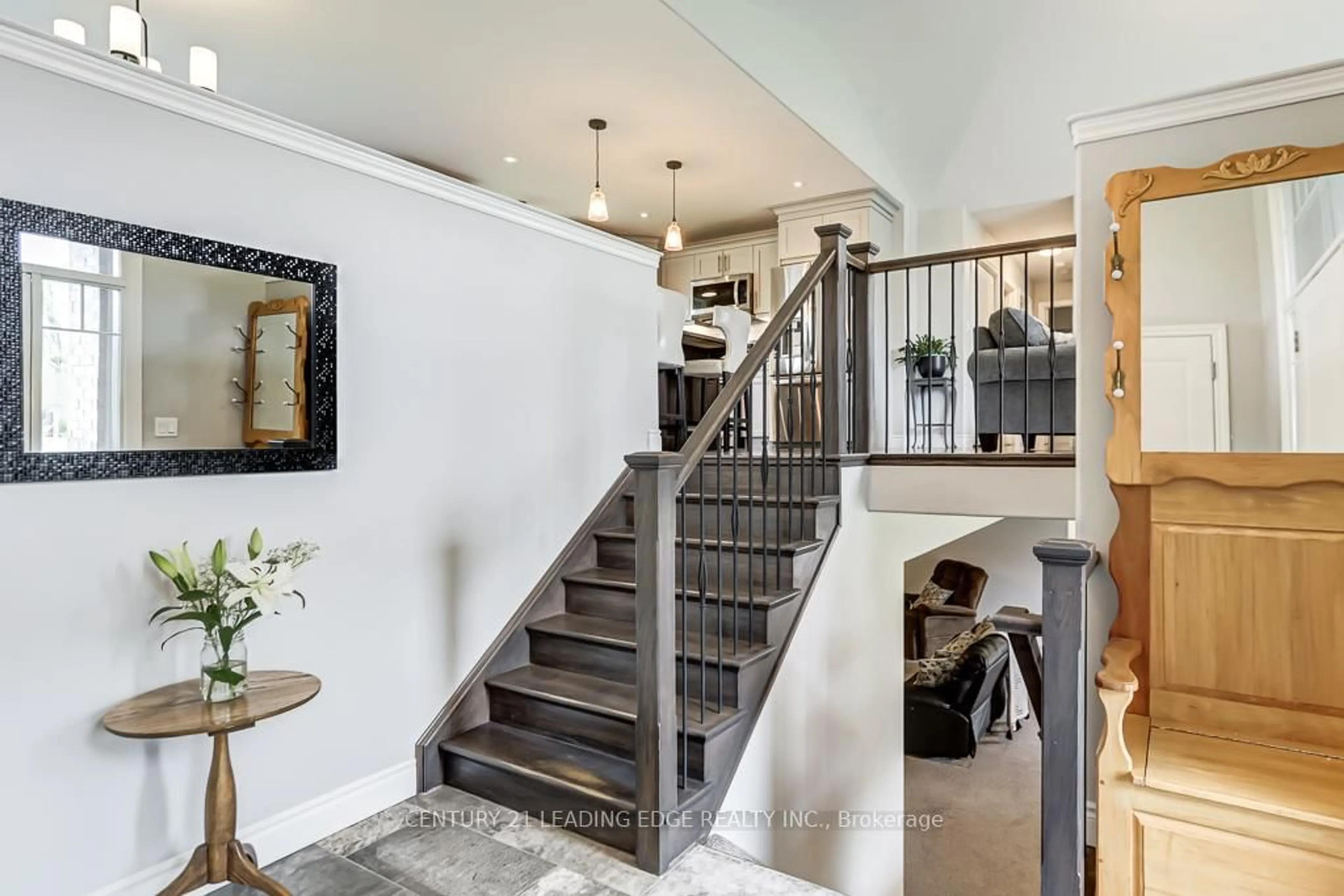 Indoor entryway for 138 Hiddenvalley Dr, Belleville Ontario K0K 2V0