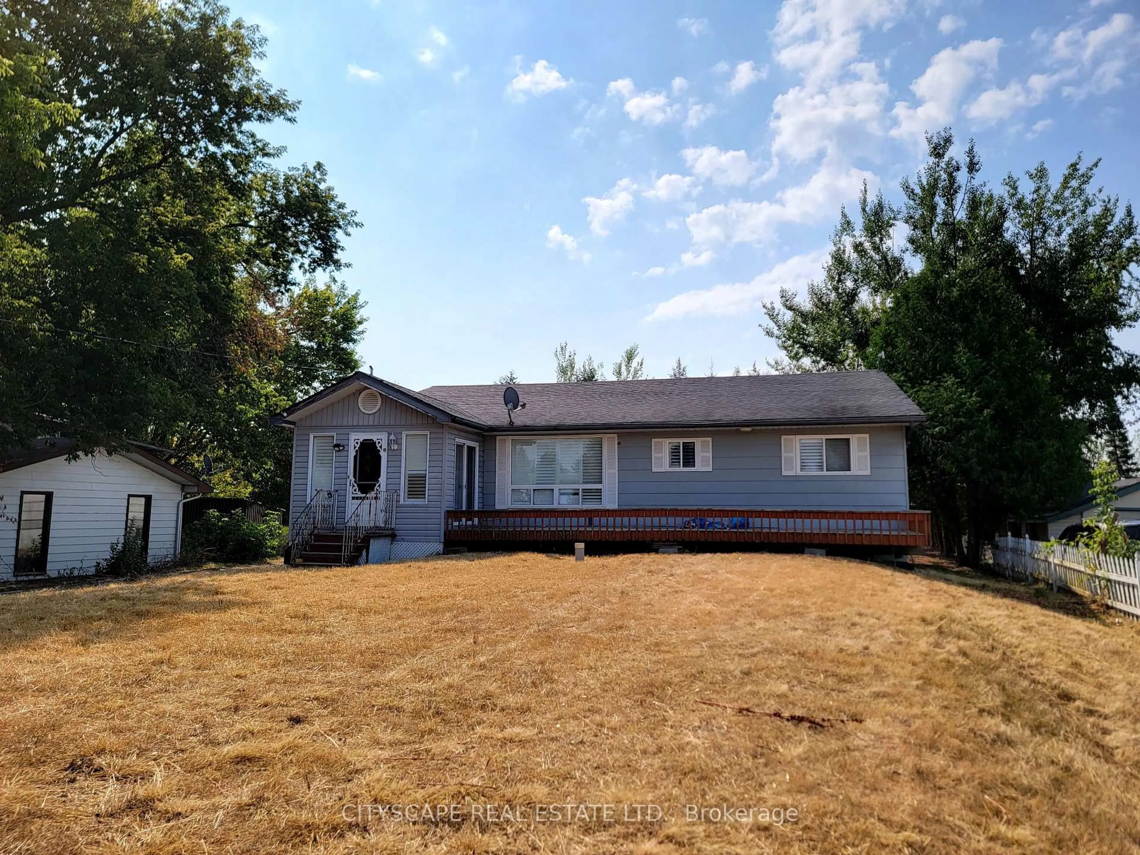 A pic from outside/outdoor area/front of a property/back of a property/a pic from drone, unknown for 34 Robinson Ave, Kawartha Lakes Ontario K0M 2B0