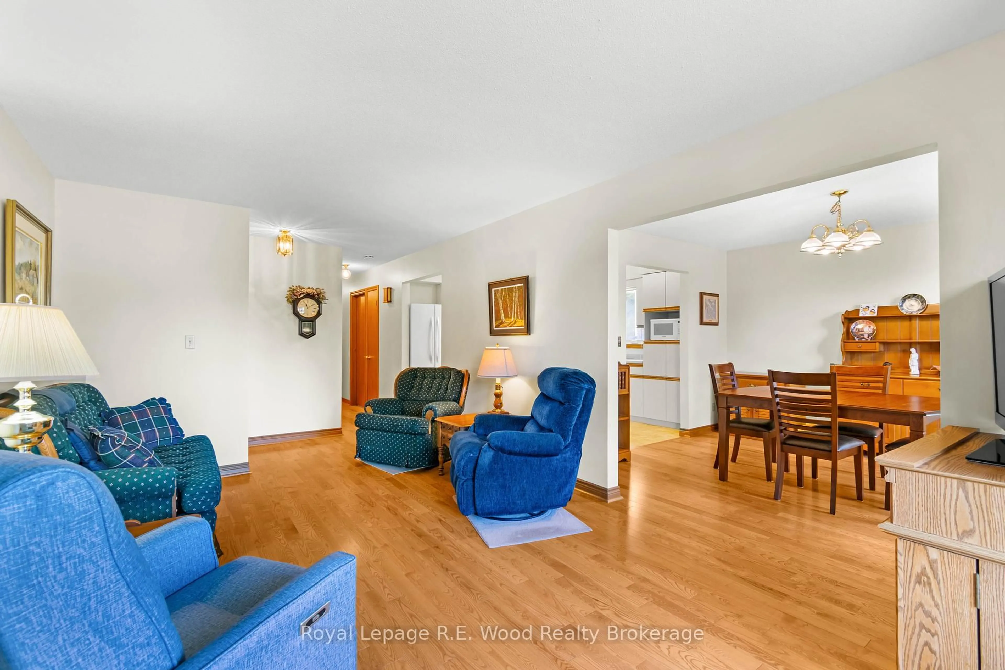 Living room with furniture, unknown for 38 Denrich Ave, Tillsonburg Ontario N4G 4W1