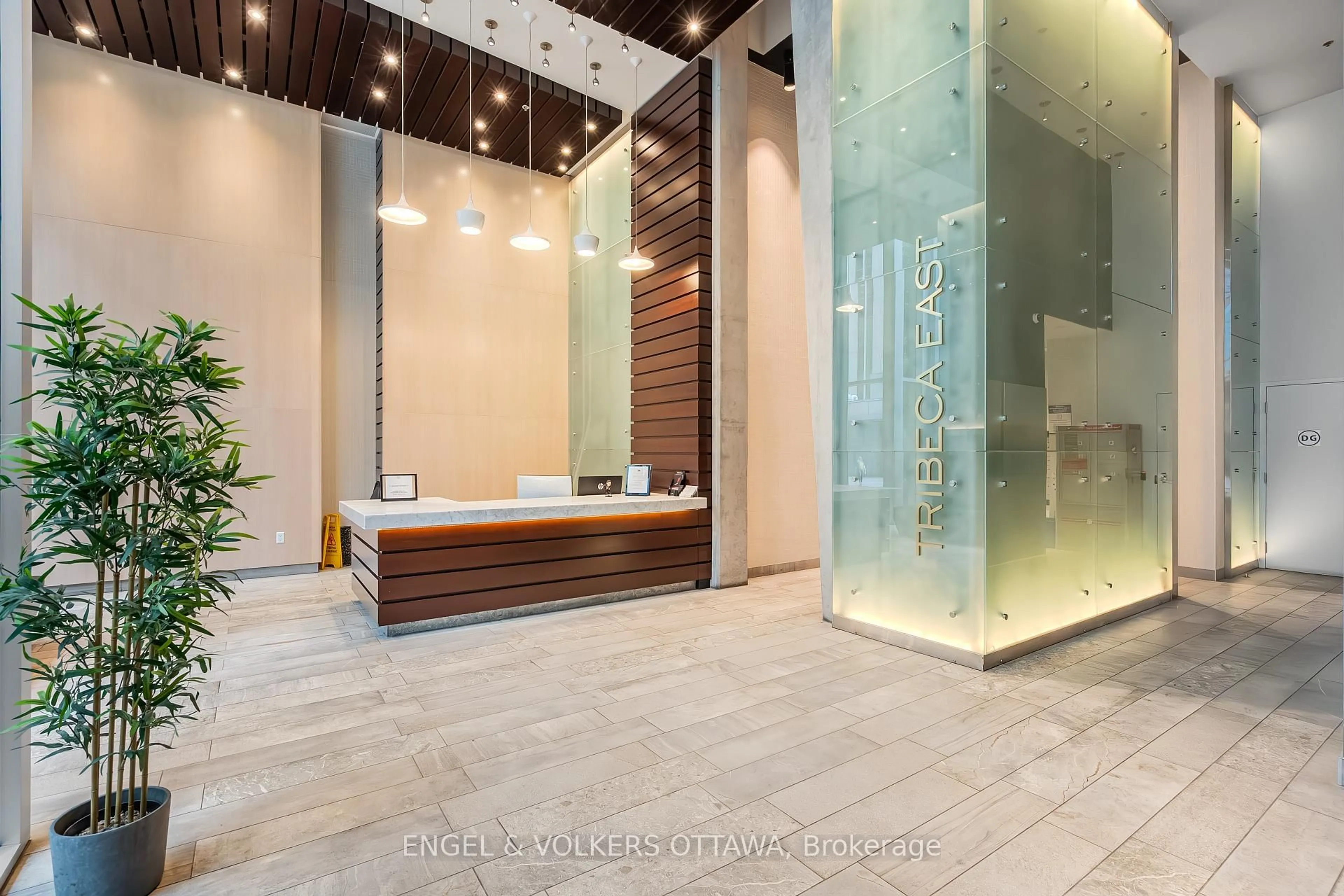 Contemporary bathroom, ceramic/tile floor for 40 Nepean St #907, Ottawa Ontario K2P 0X5