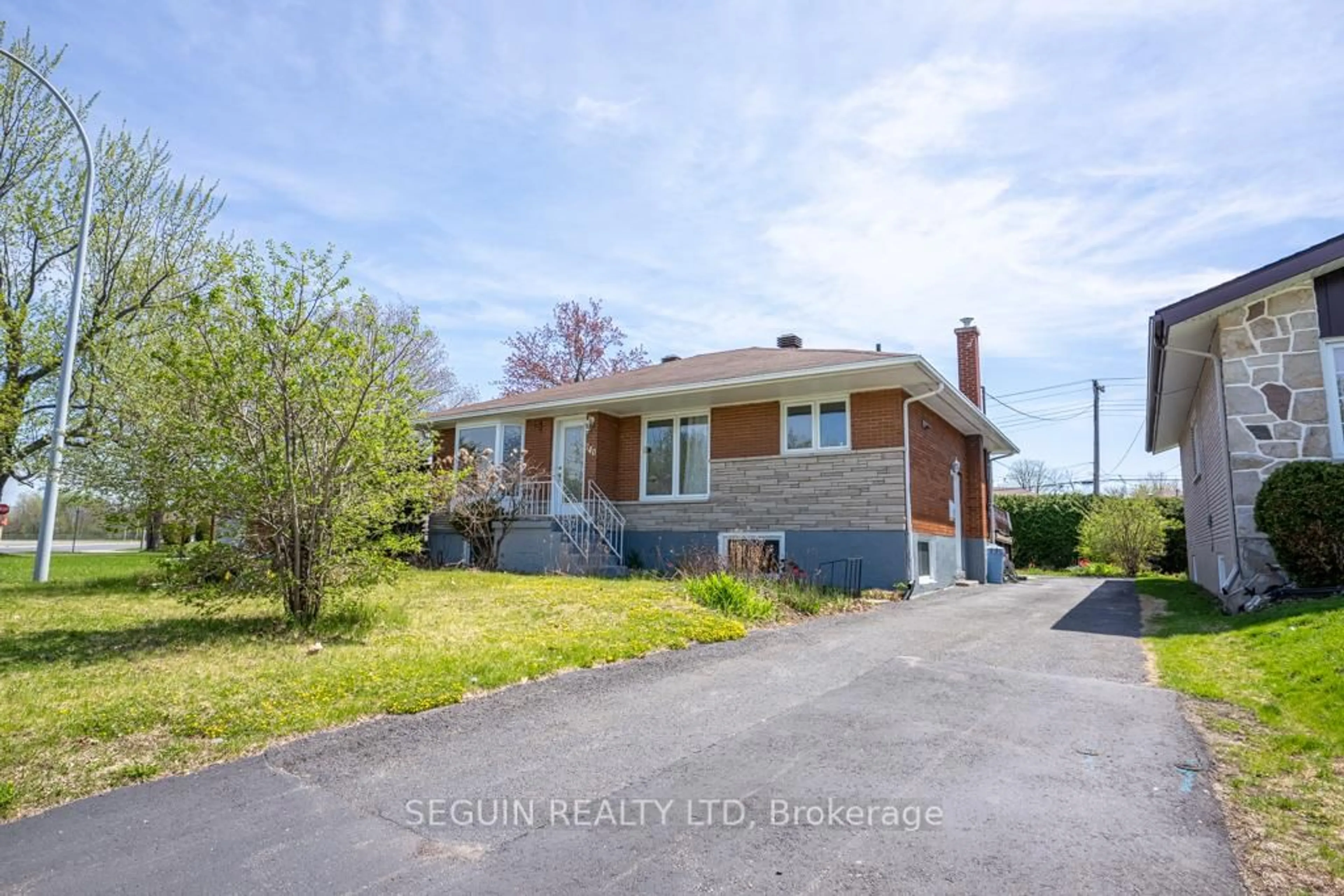 A pic from outside/outdoor area/front of a property/back of a property/a pic from drone, street for 740 Cecile Blvd, Hawkesbury Ontario K6A 1P3