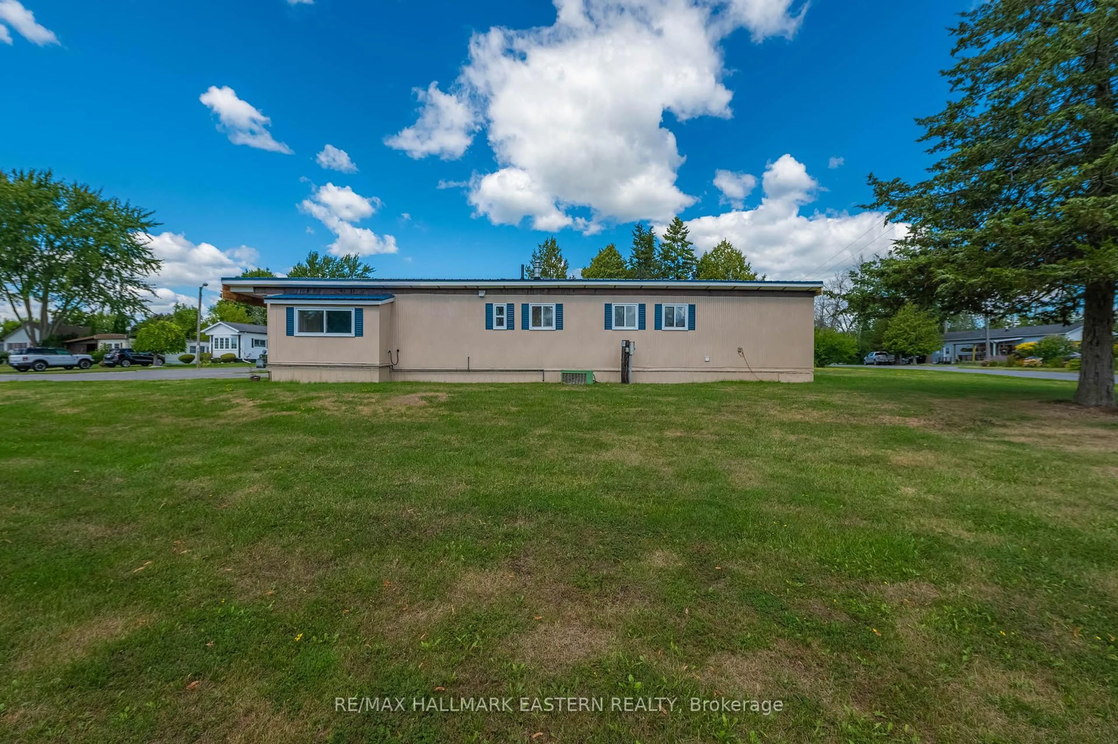A pic from outside/outdoor area/front of a property/back of a property/a pic from drone, water/lake/river/ocean view for 6 Chapel Blvd, Belleville Ontario K8N 4Z3