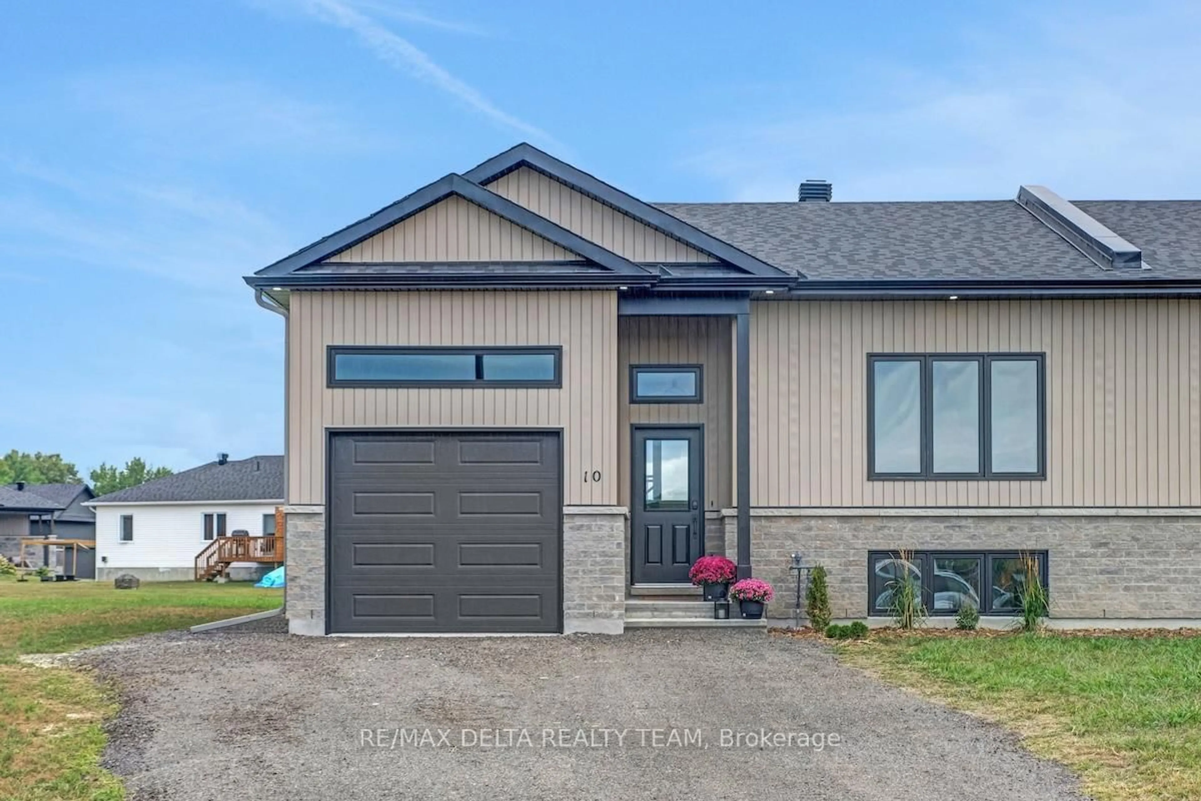 Home with brick exterior material, street for 10 Vicky Crt, Clarence-Rockland Ontario K0A 2A0