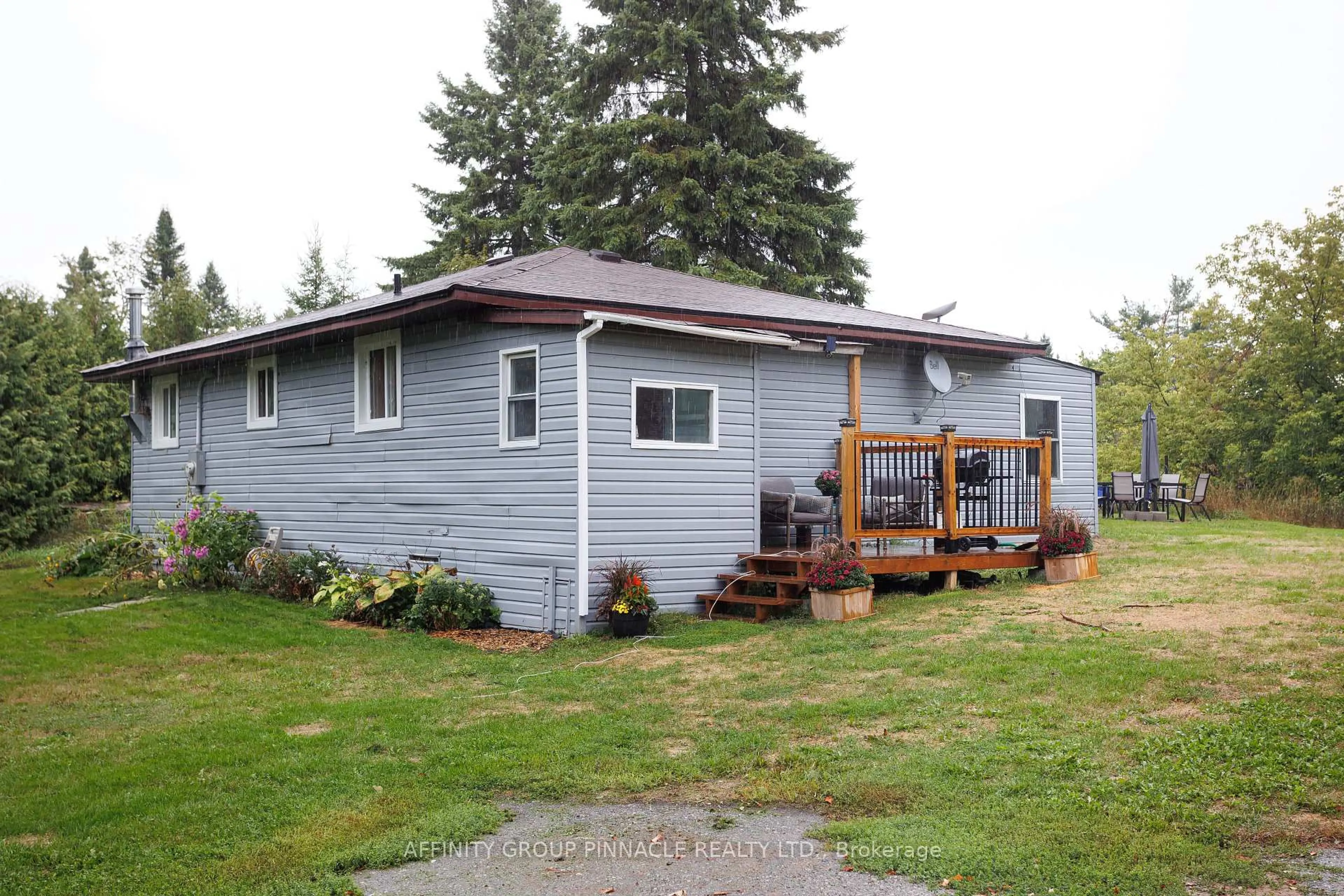 Home with vinyl exterior material, unknown for 828 Northline Rd, Kawartha Lakes Ontario K0M 1N0